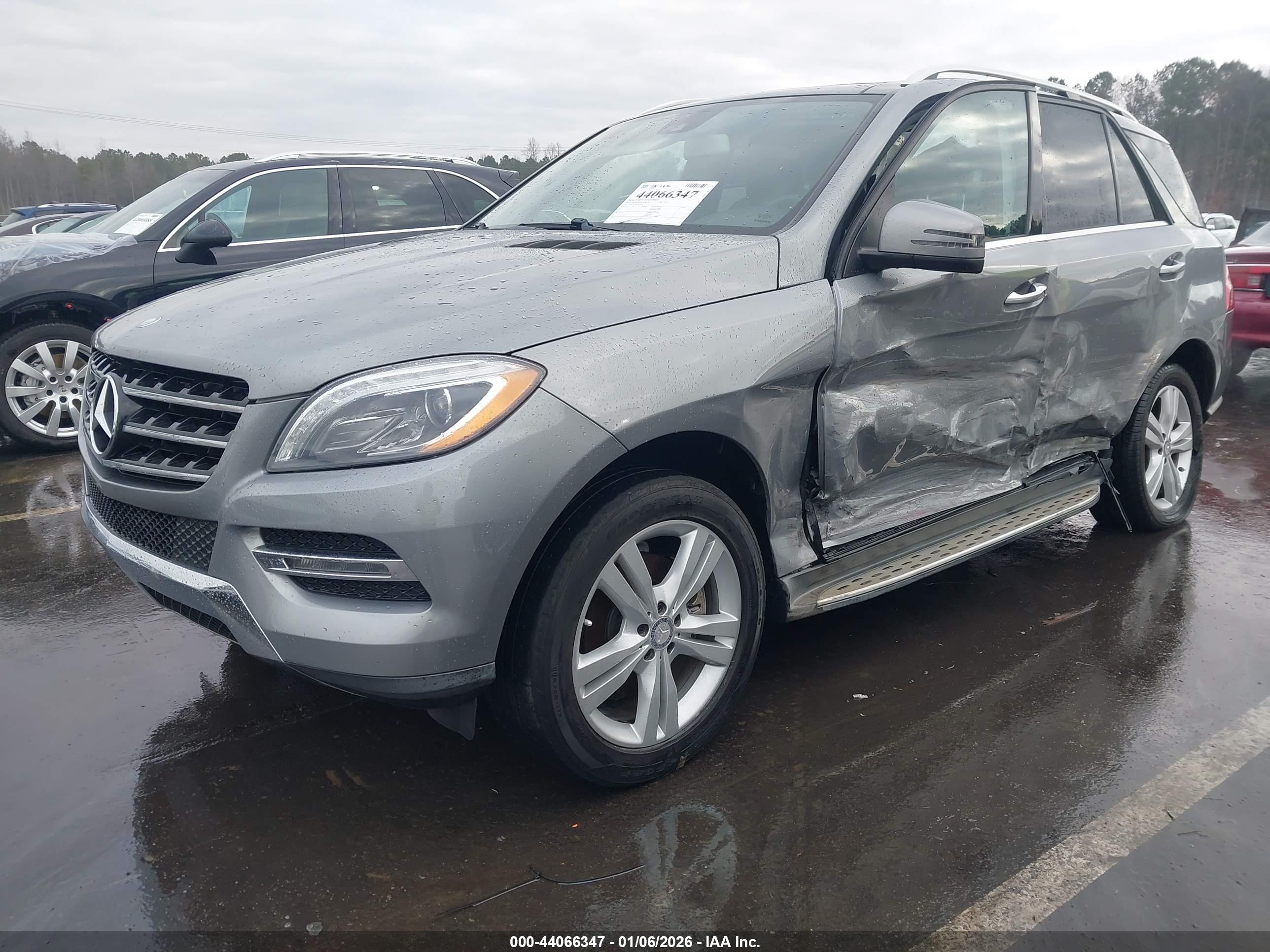 MERCEDES-BENZ ML image 2