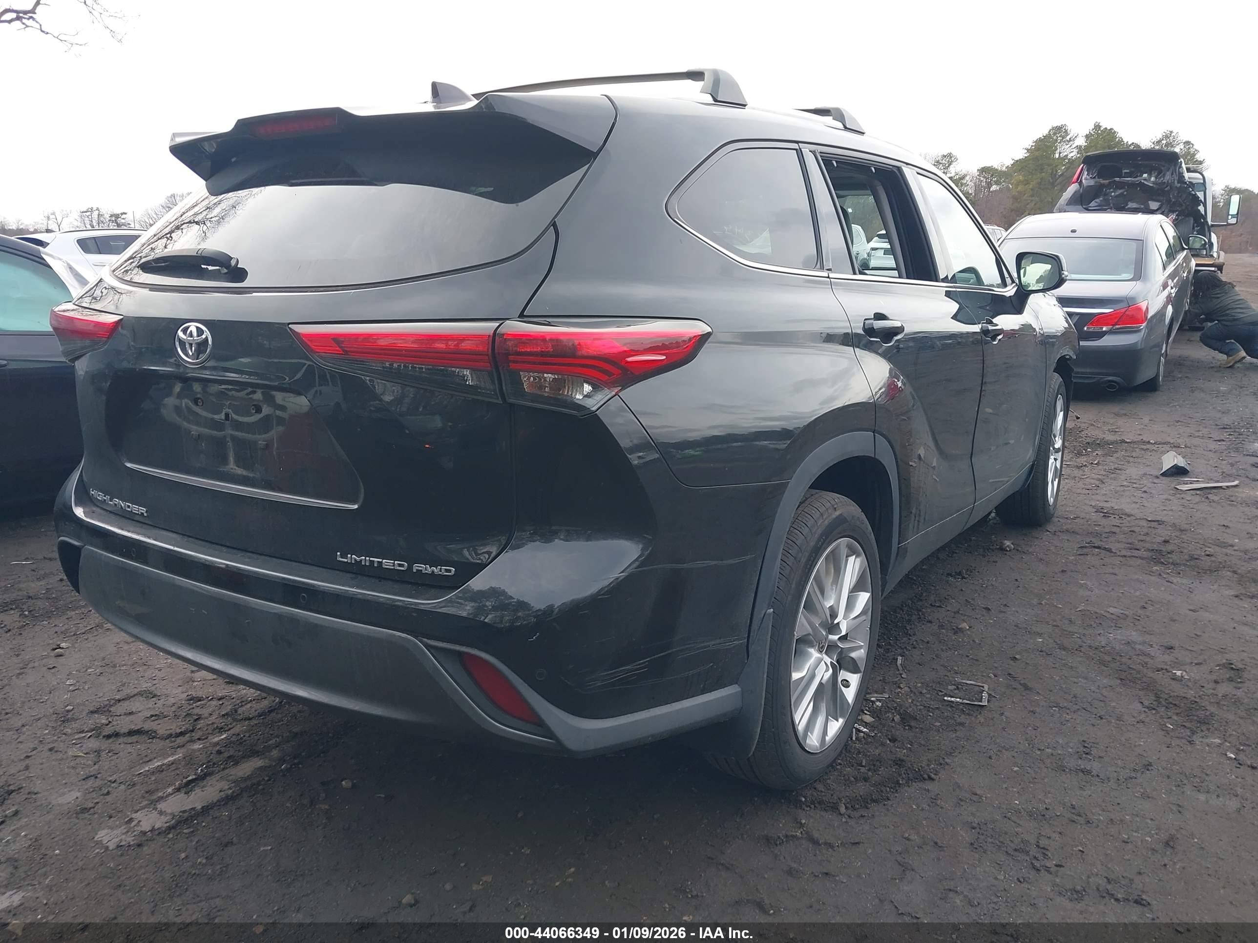 TOYOTA HIGHLANDER image 4