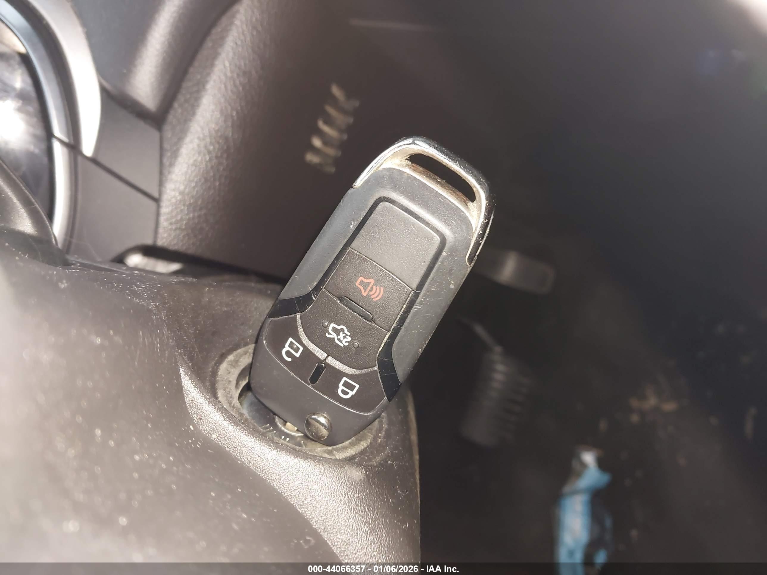 FORD FUSION image 11