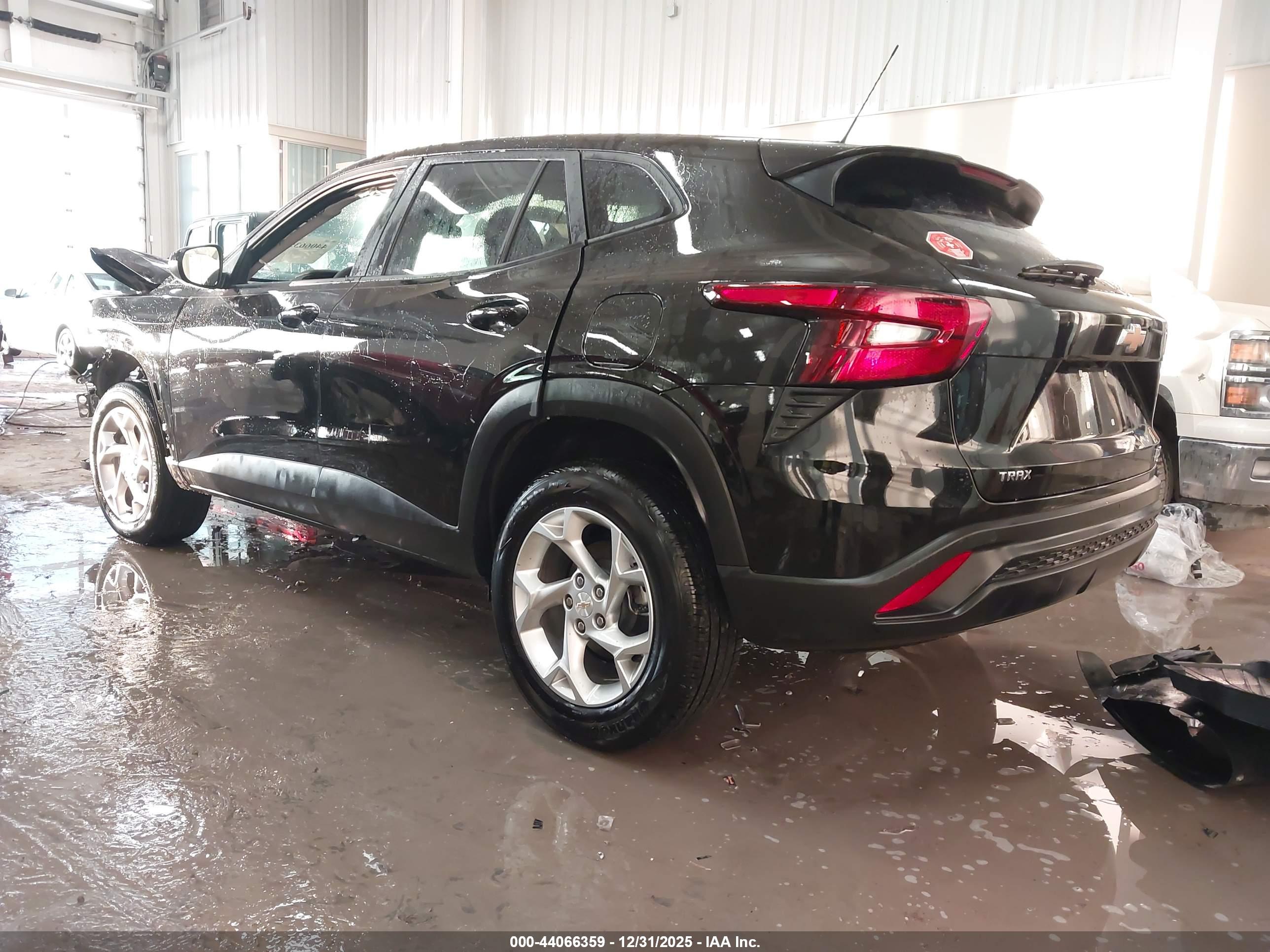 CHEVROLET TRAX image 3
