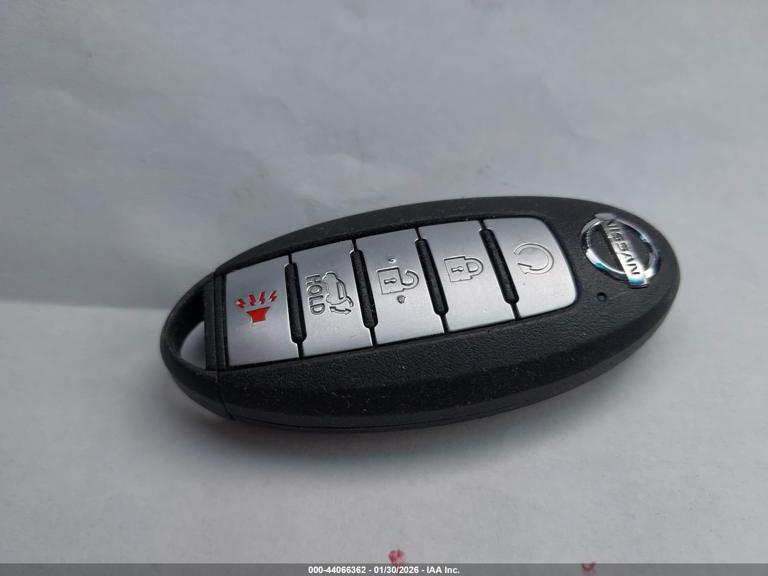 NISSAN ROGUE image 11