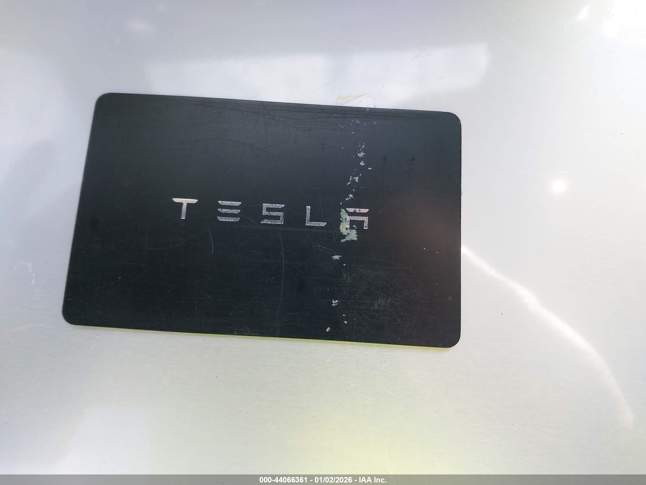 TESLA MODEL image 11