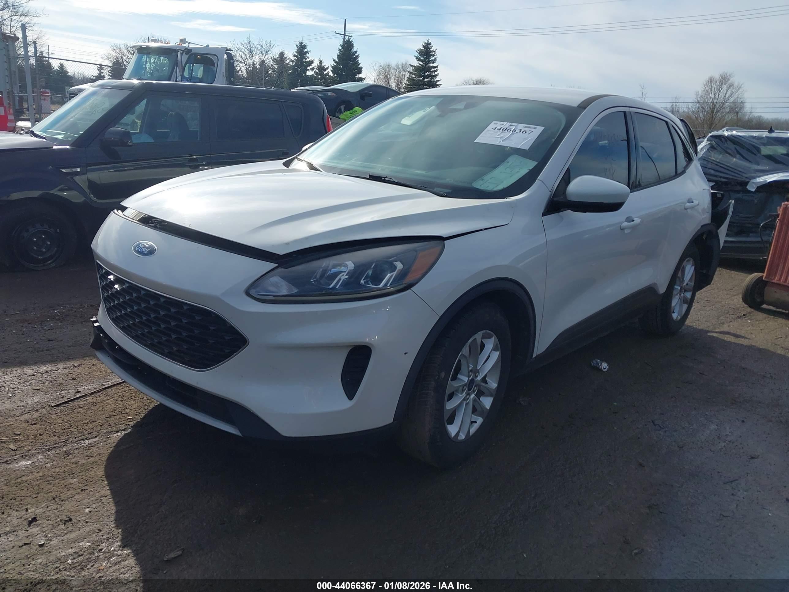 FORD ESCAPE image 2