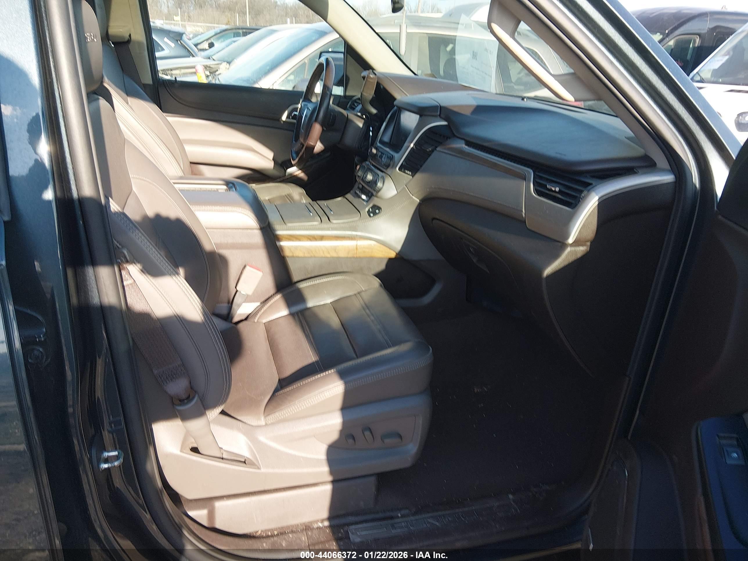 GMC YUKON image 5