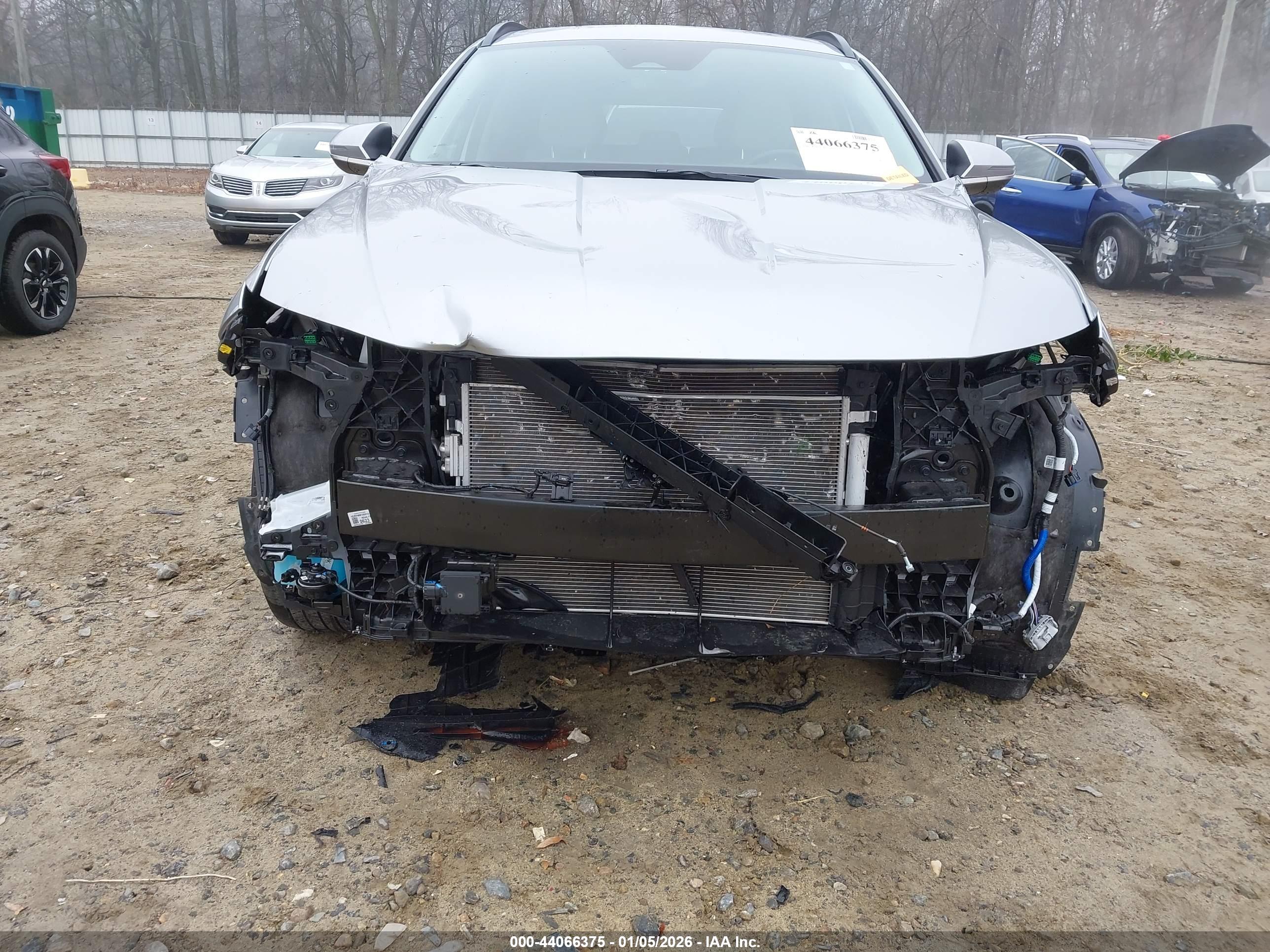 HYUNDAI TUCSON image 6