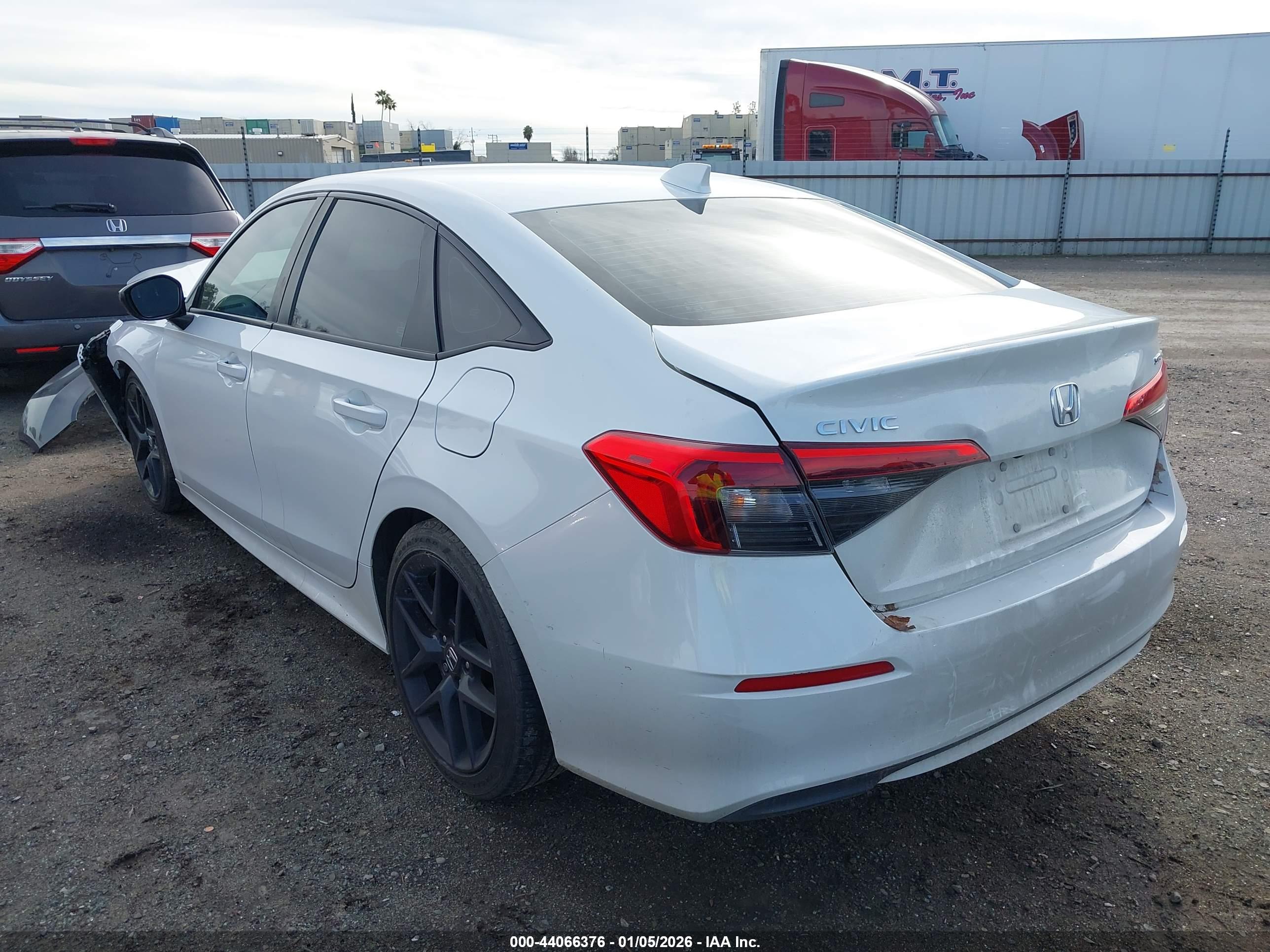 HONDA CIVIC image 3