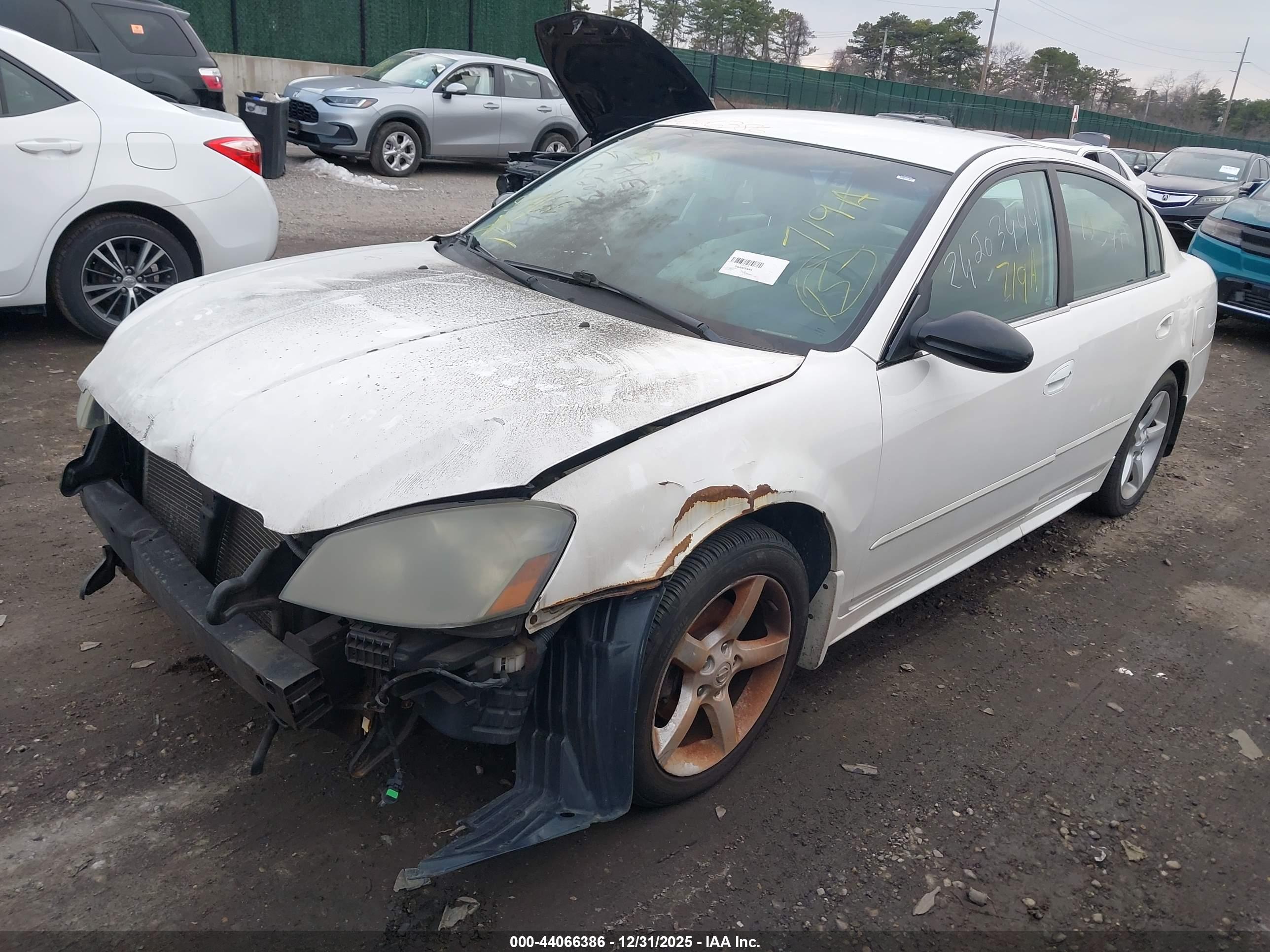 NISSAN ALTIMA image 2