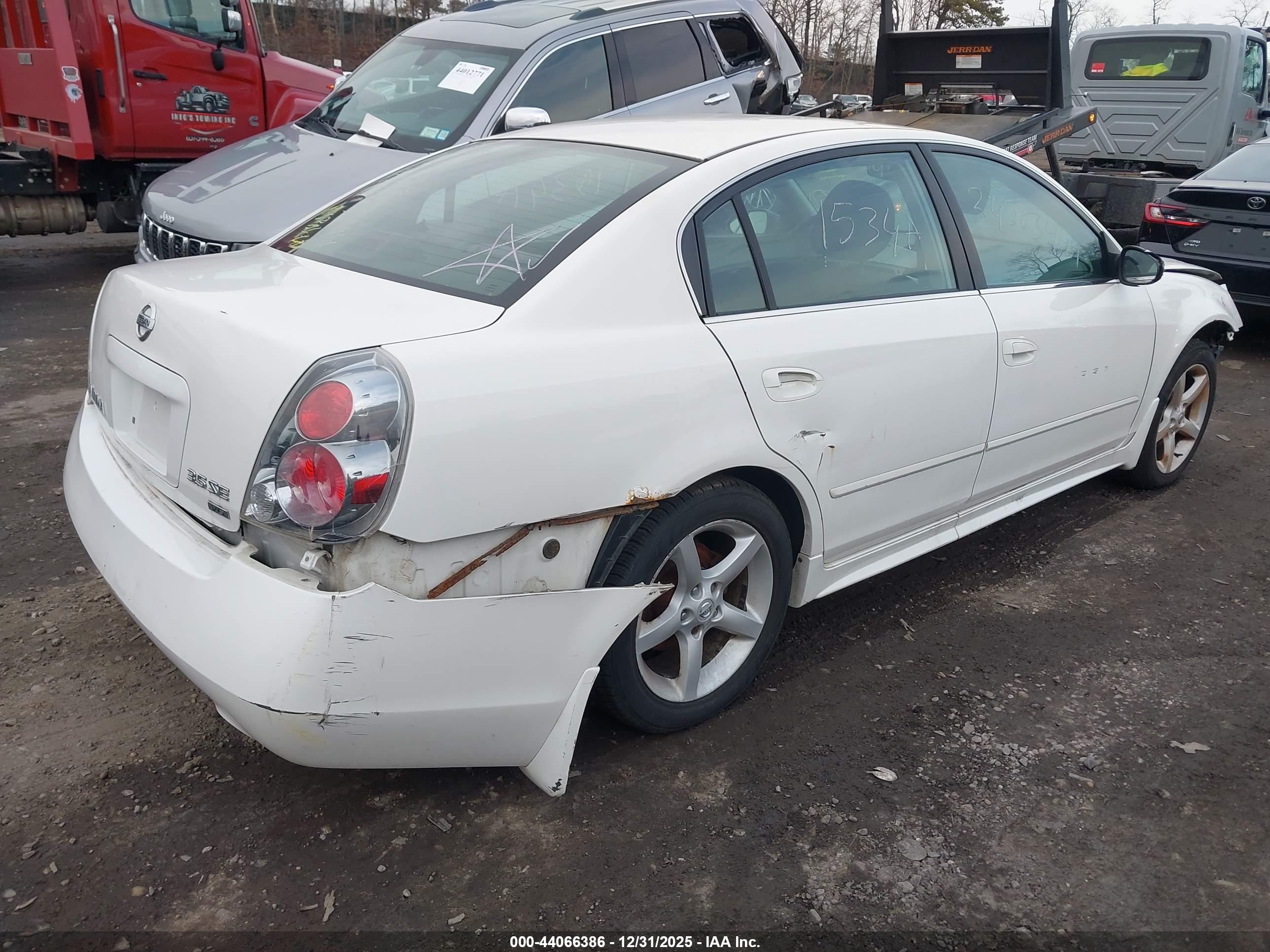 NISSAN ALTIMA image 4