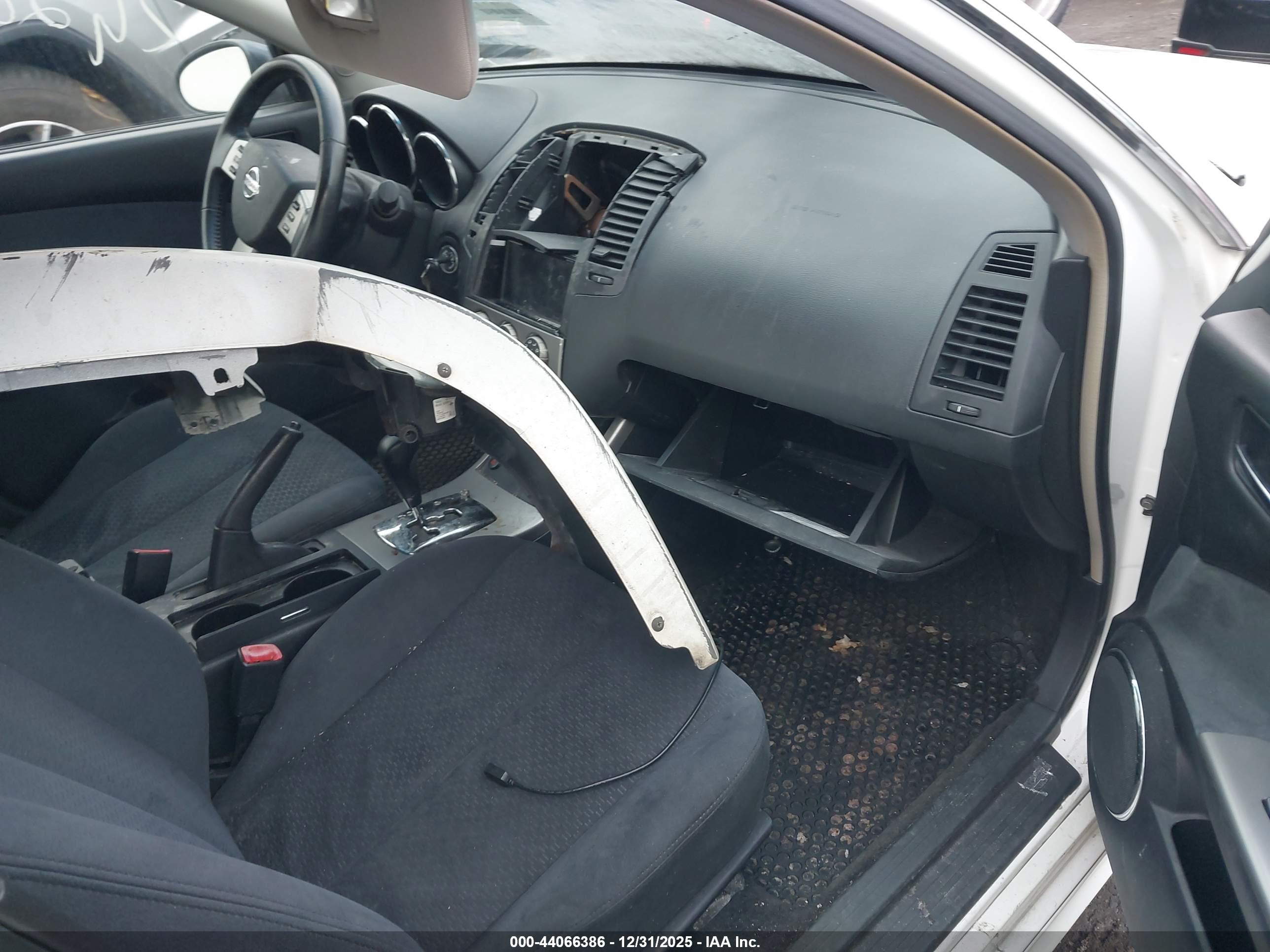 NISSAN ALTIMA image 5
