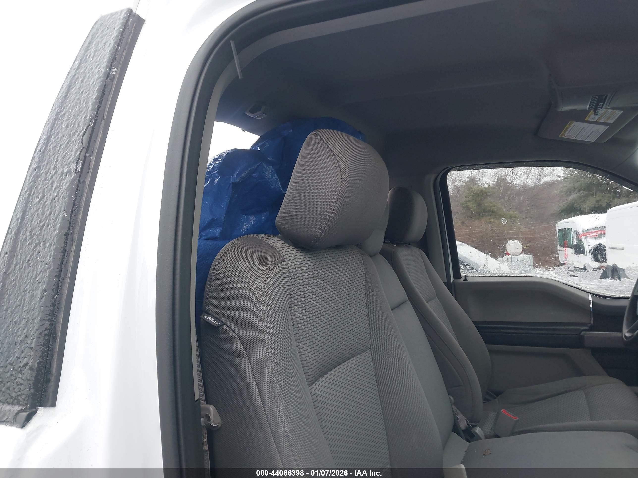 FORD F-250 image 8