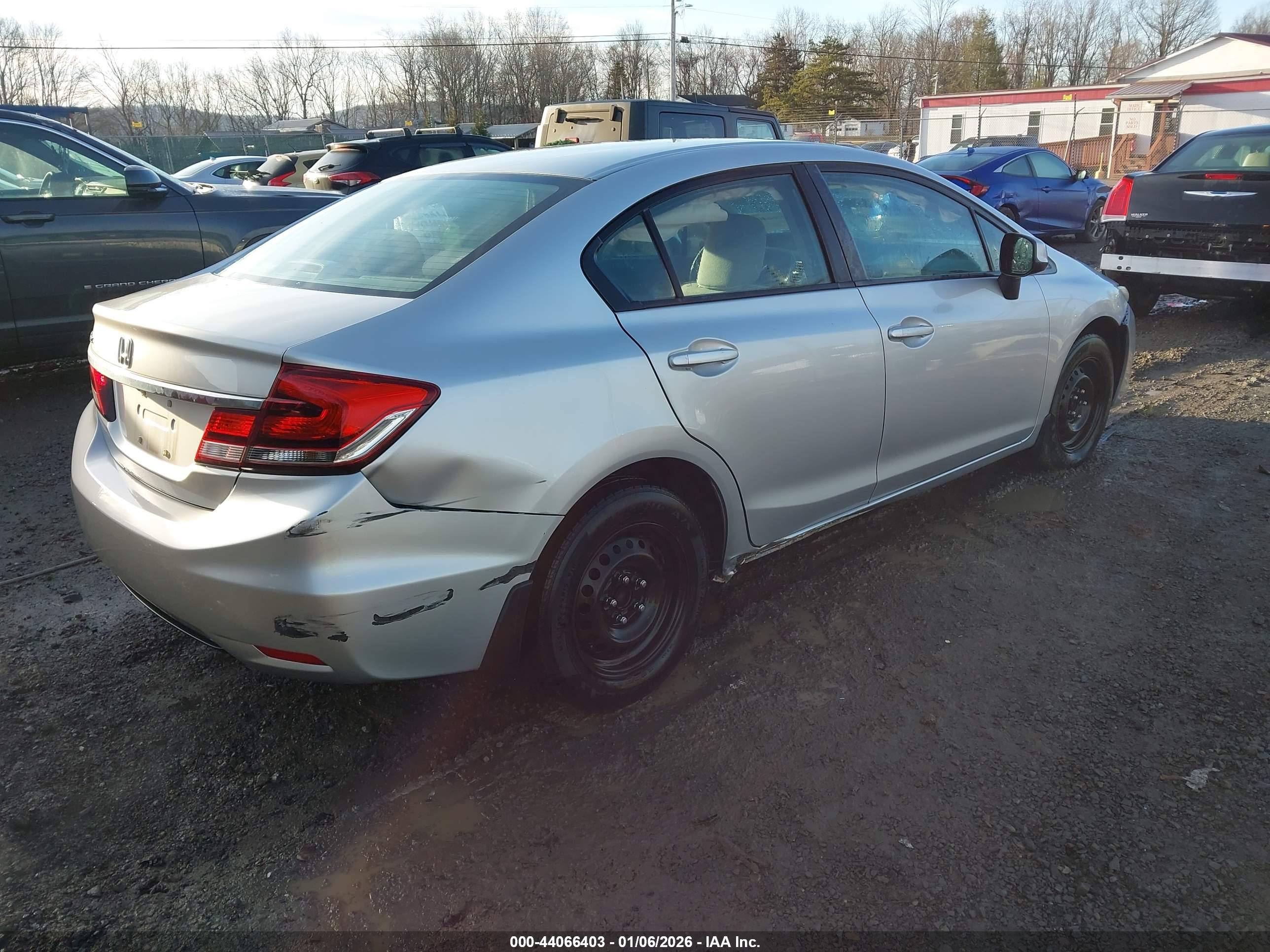 HONDA CIVIC image 4