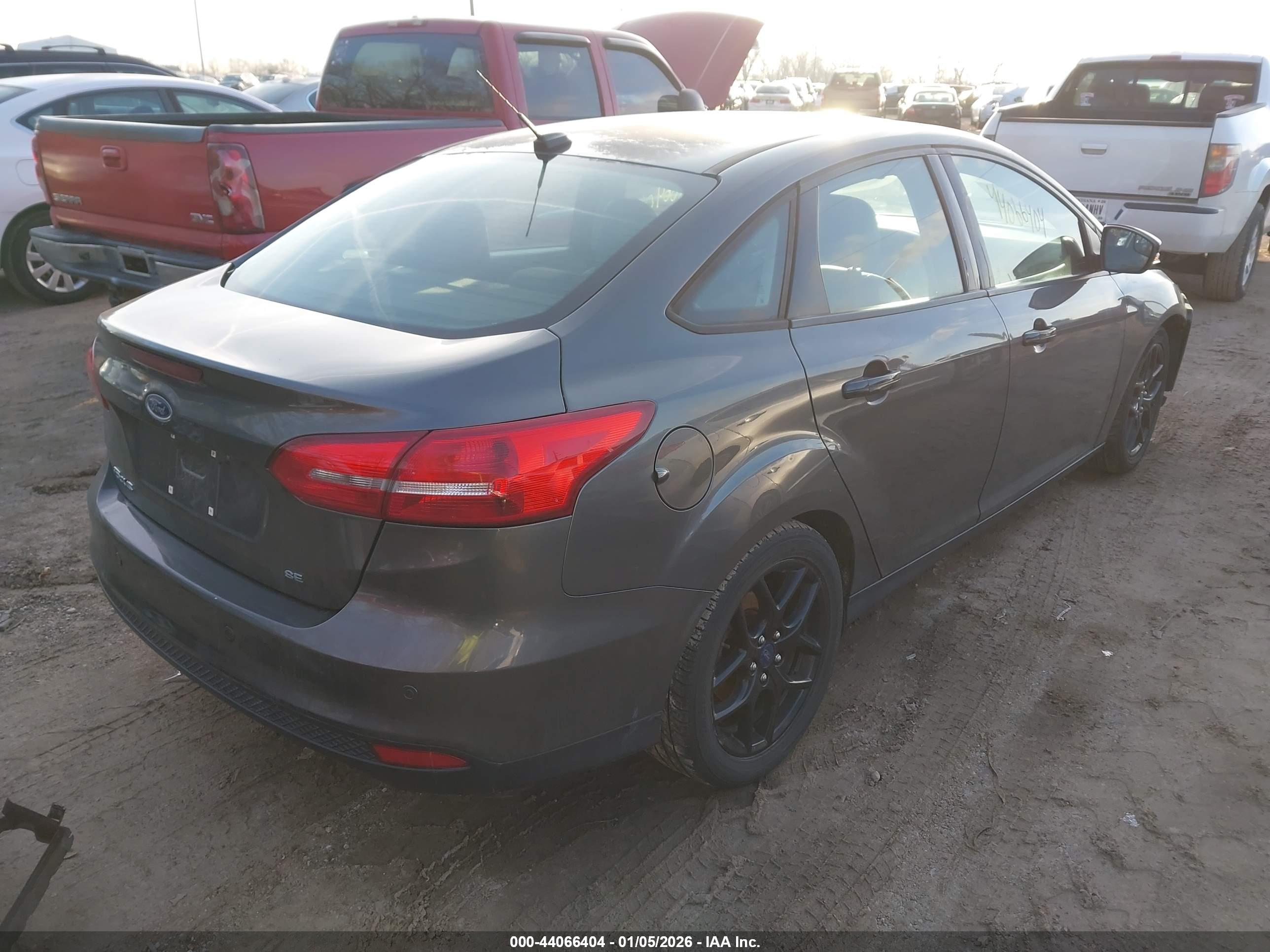 FORD FOCUS image 4