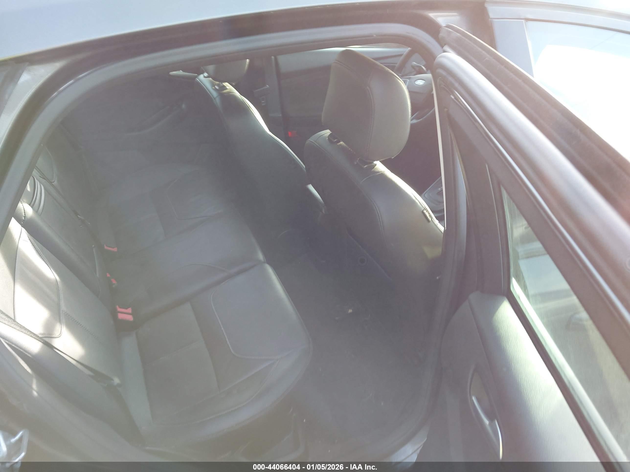 FORD FOCUS image 8