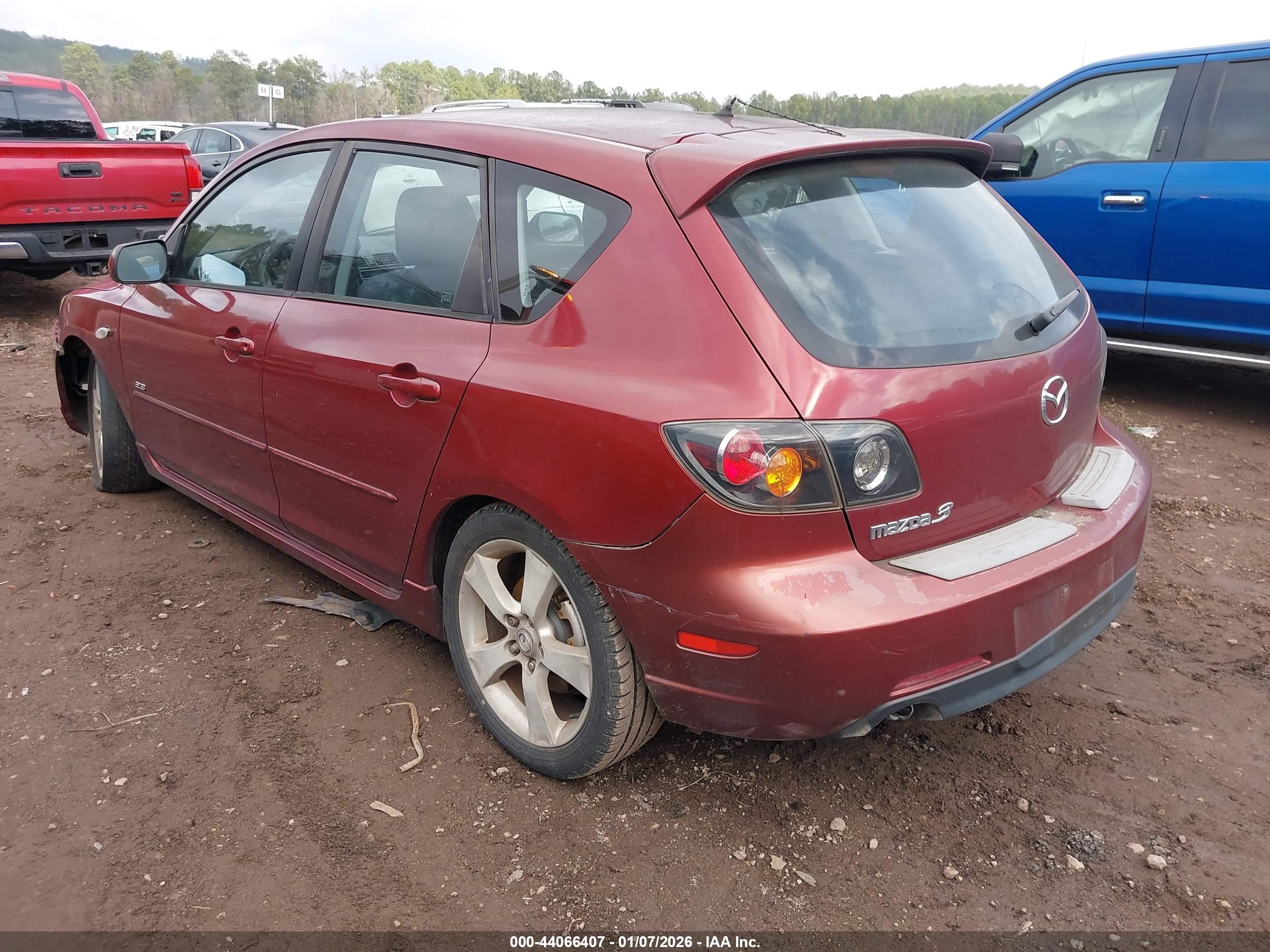 MAZDA MAZDA3 image 3