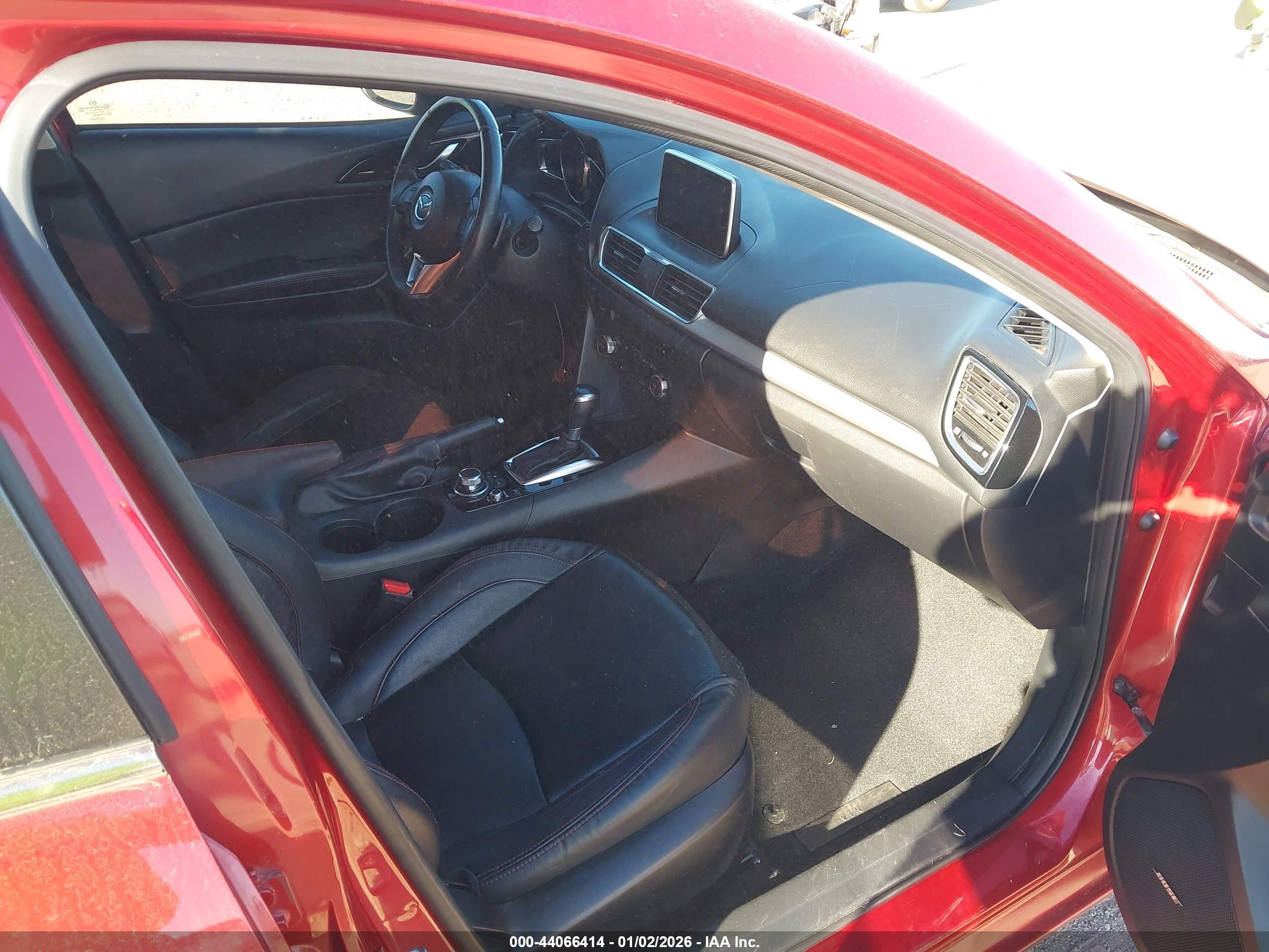 MAZDA MAZDA3 image 5