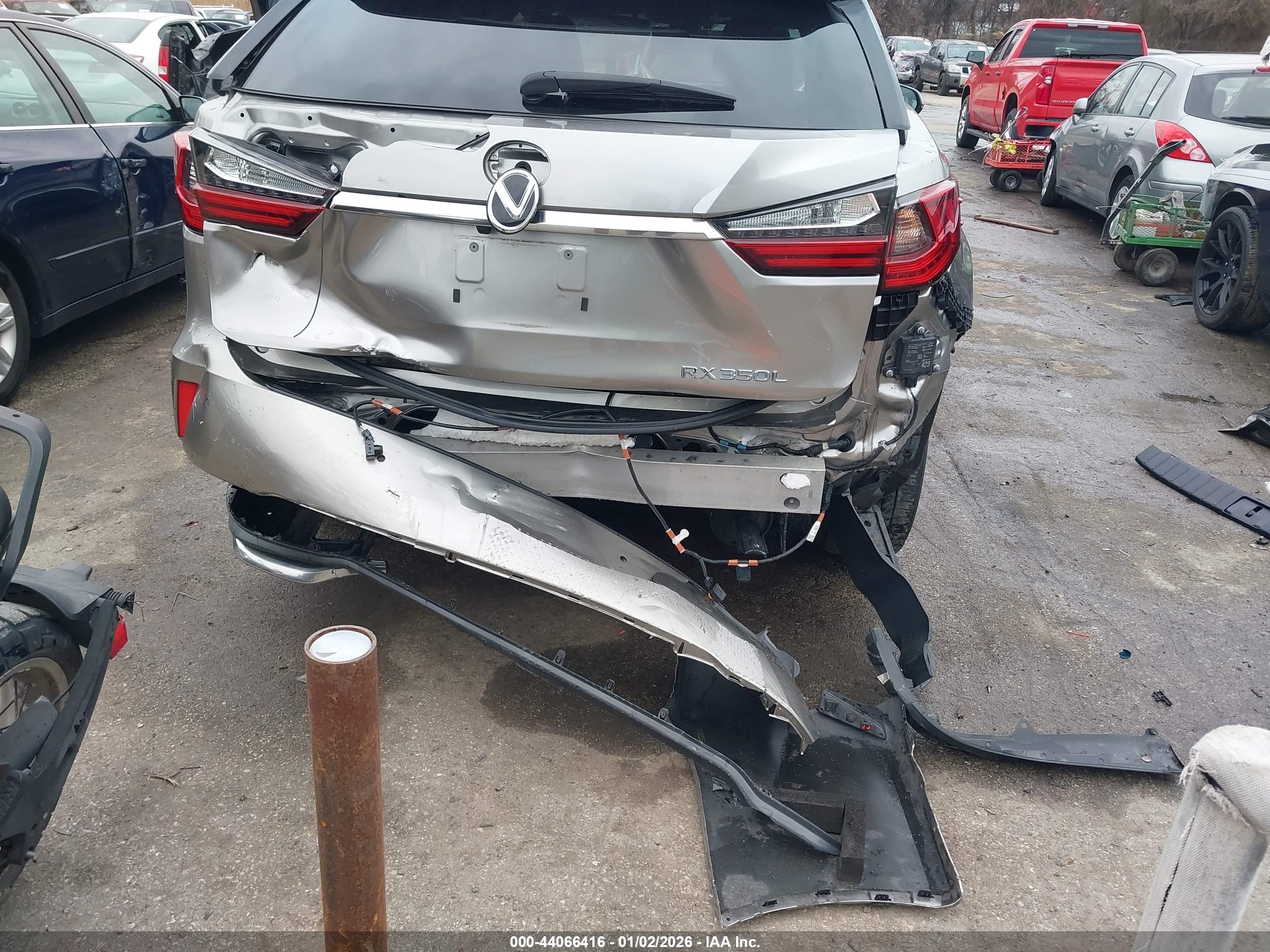 LEXUS RX image 6
