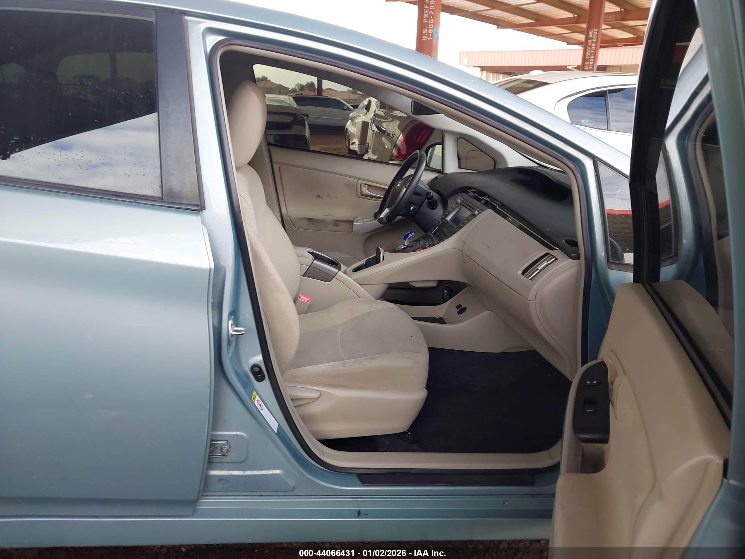 TOYOTA PRIUS image 5