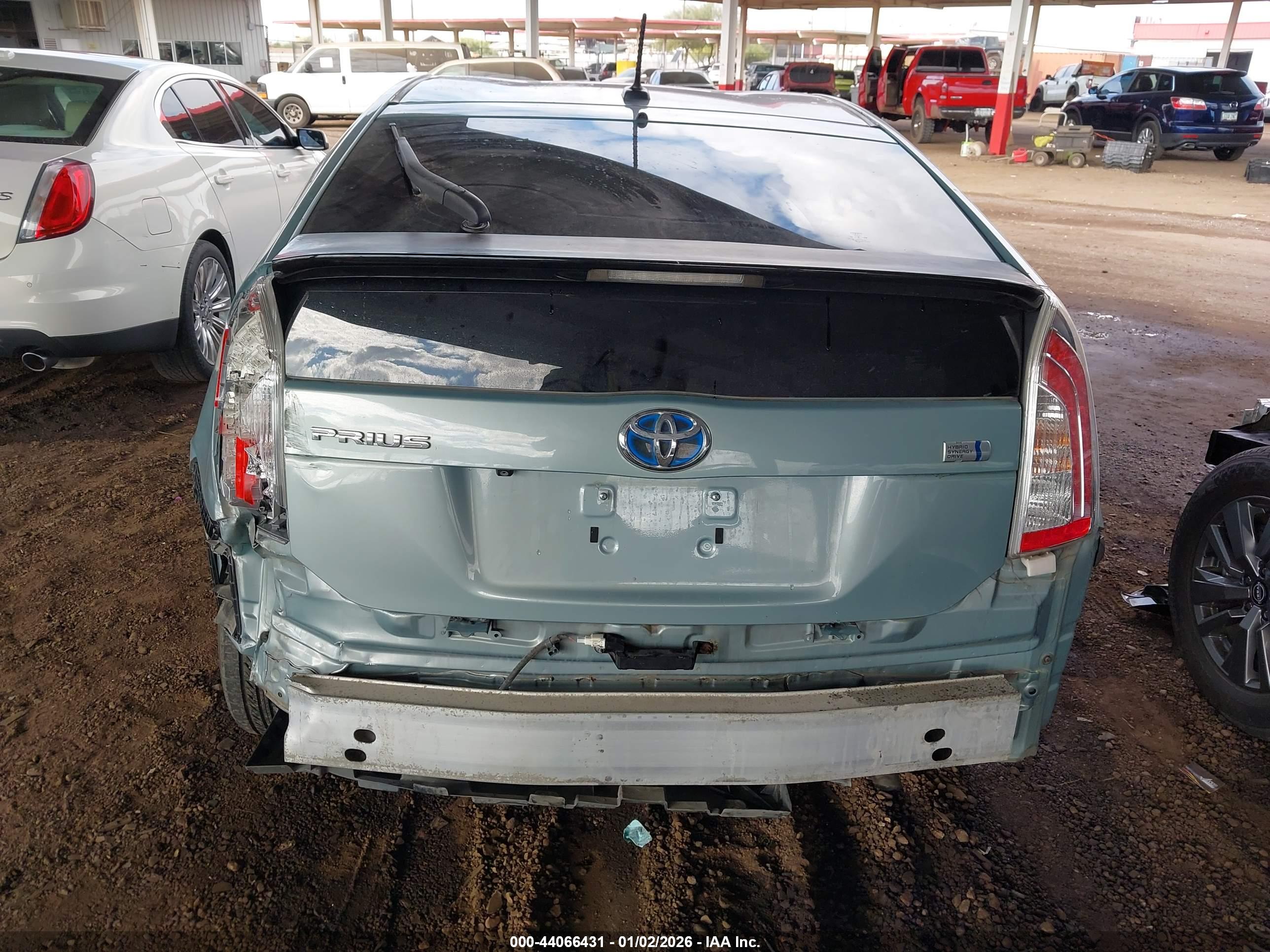 TOYOTA PRIUS image 6