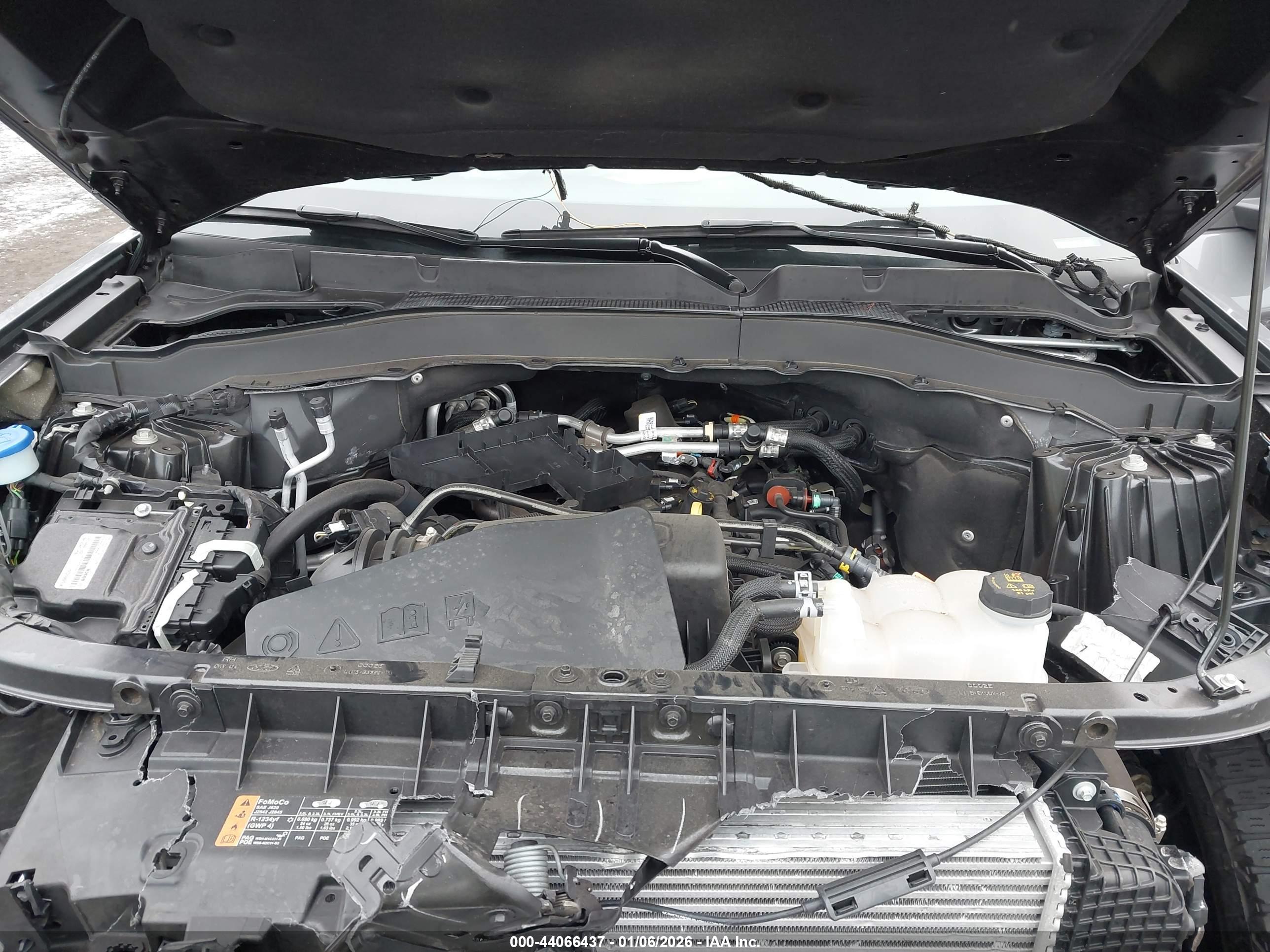 FORD EXPLORER image 10