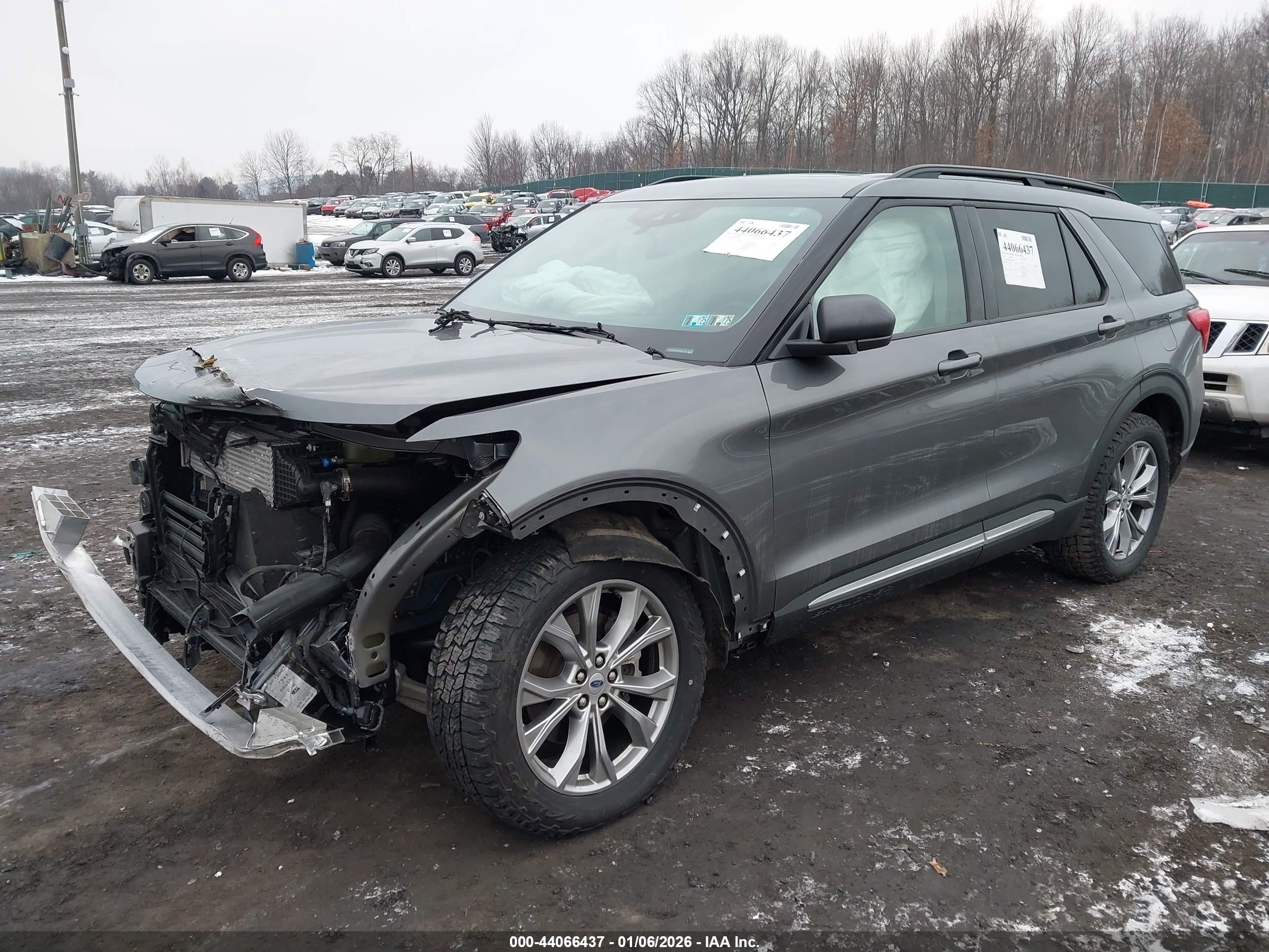 FORD EXPLORER image 2