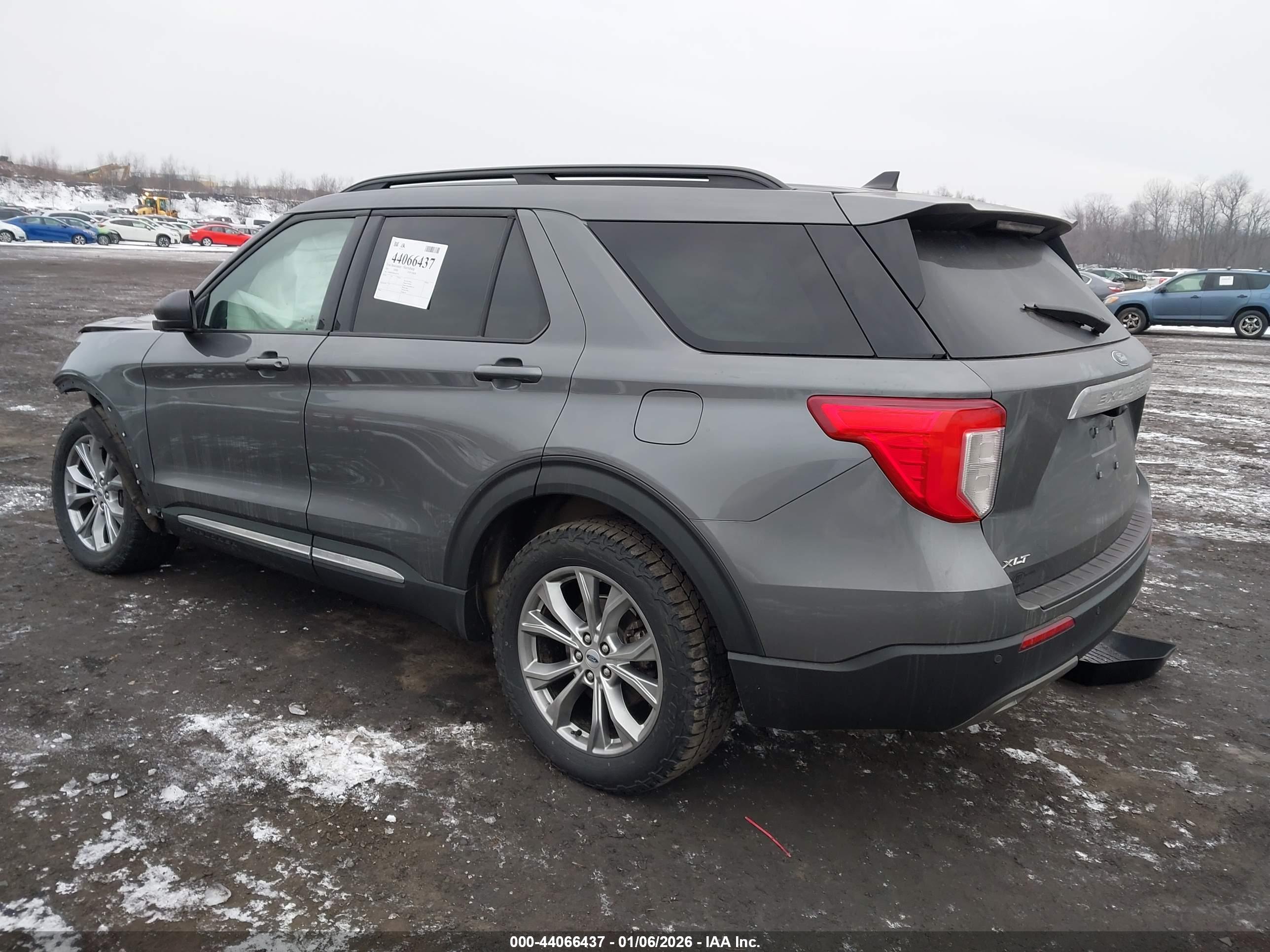 FORD EXPLORER image 3