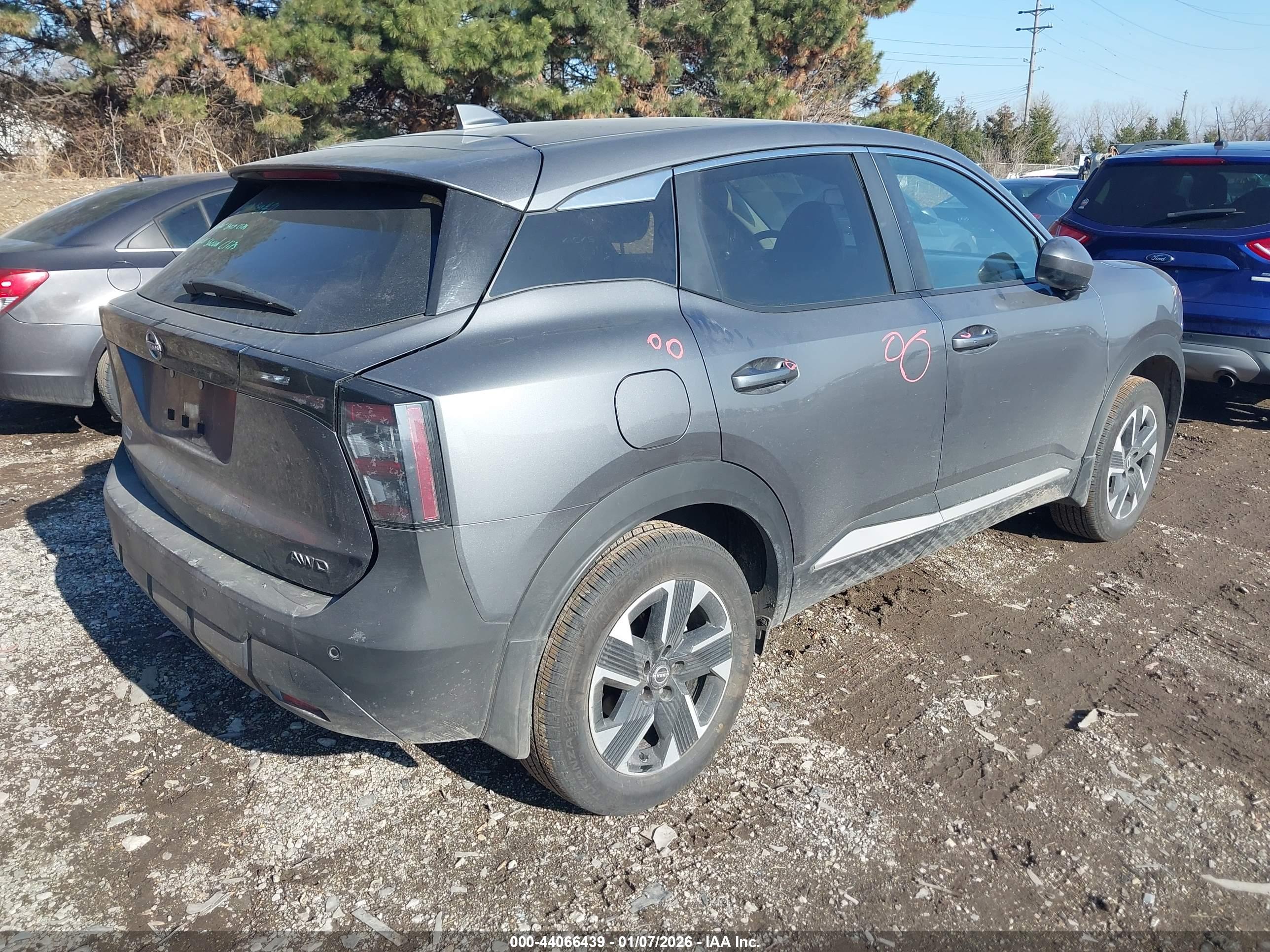 NISSAN KICKS image 4