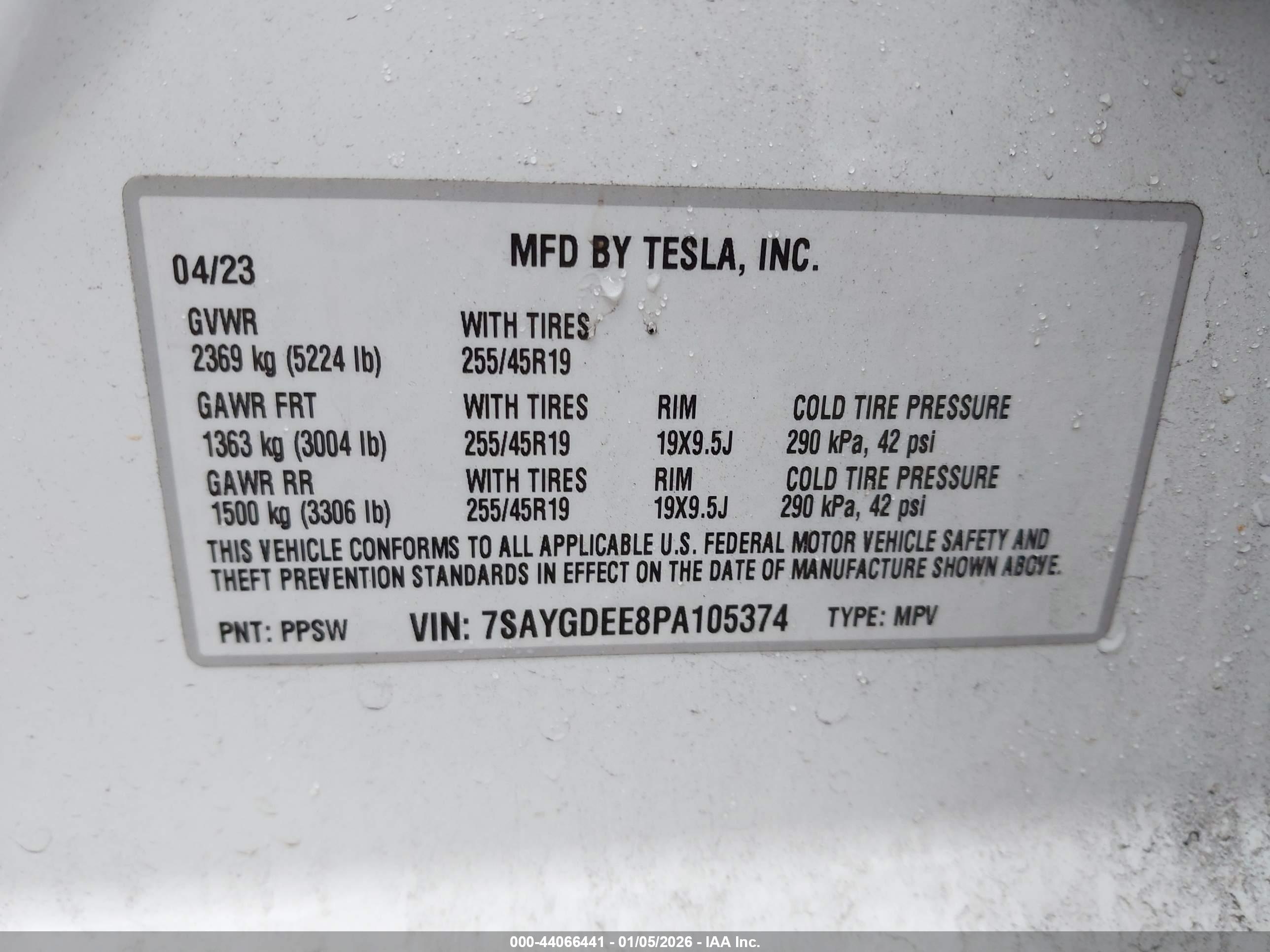 TESLA MODEL image 9