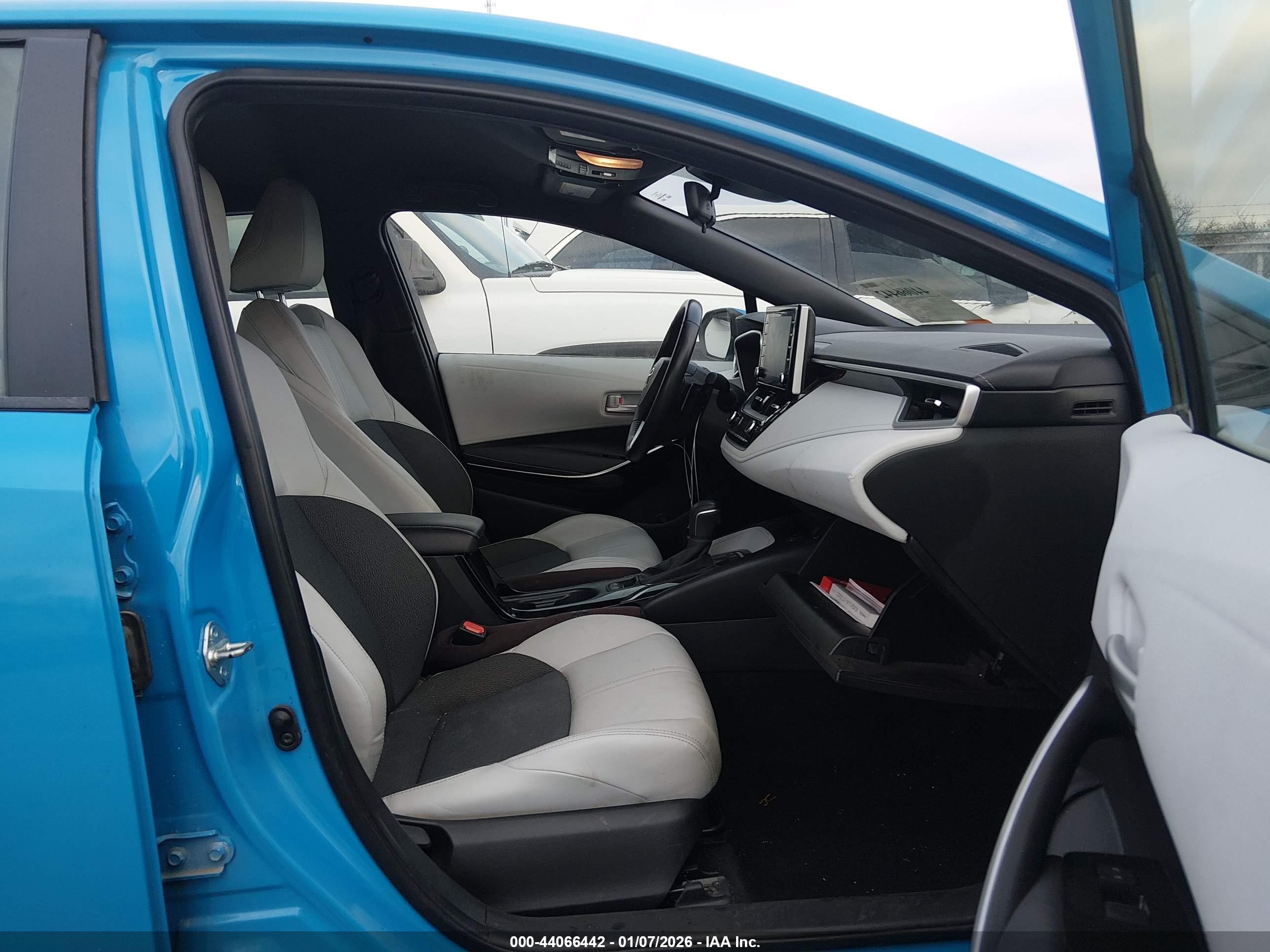 TOYOTA COROLLA image 5