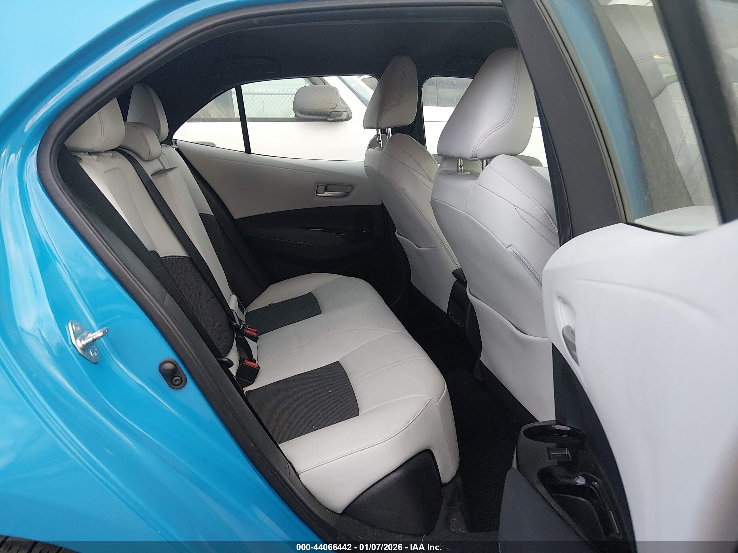 TOYOTA COROLLA image 8