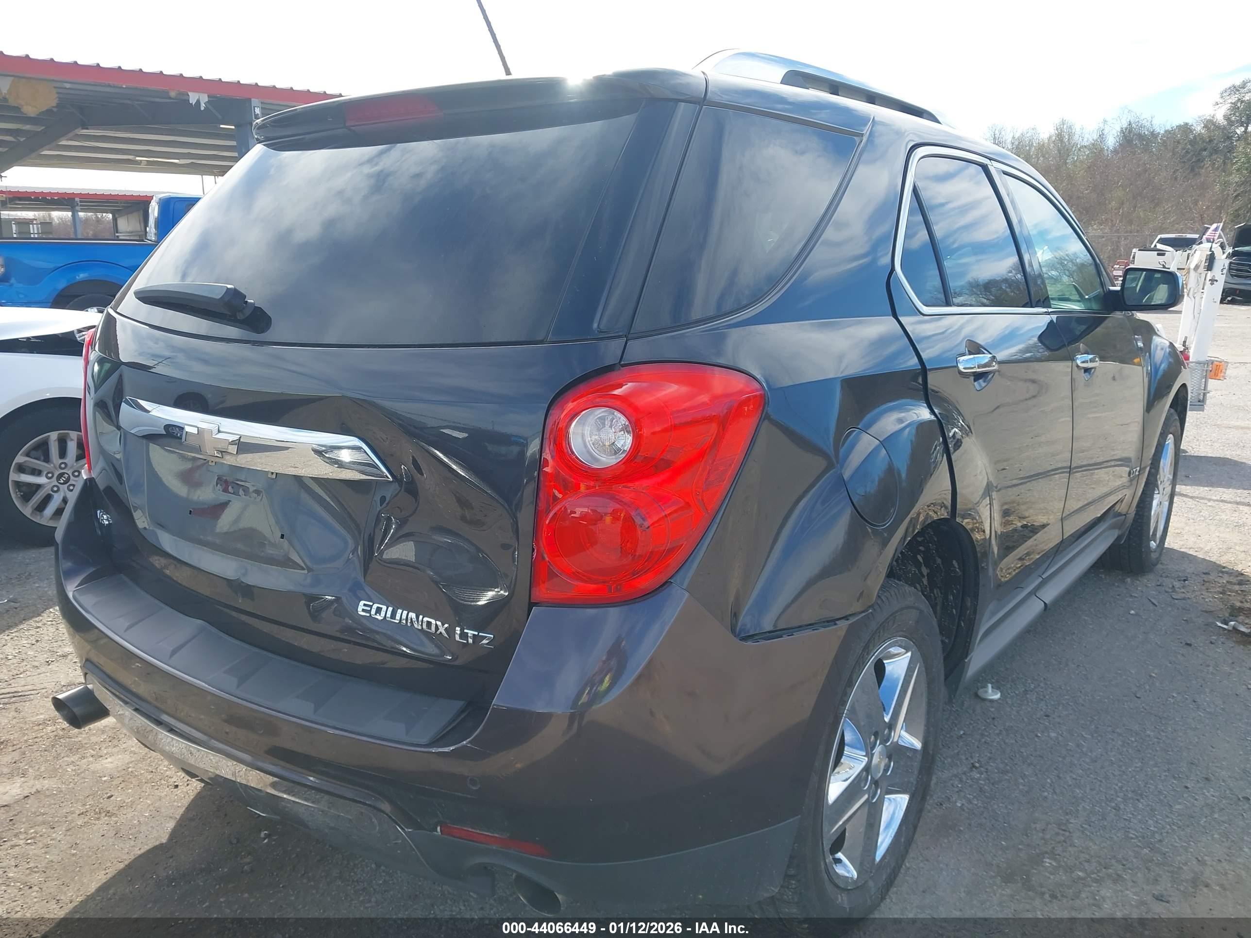 CHEVROLET EQUINOX image 4