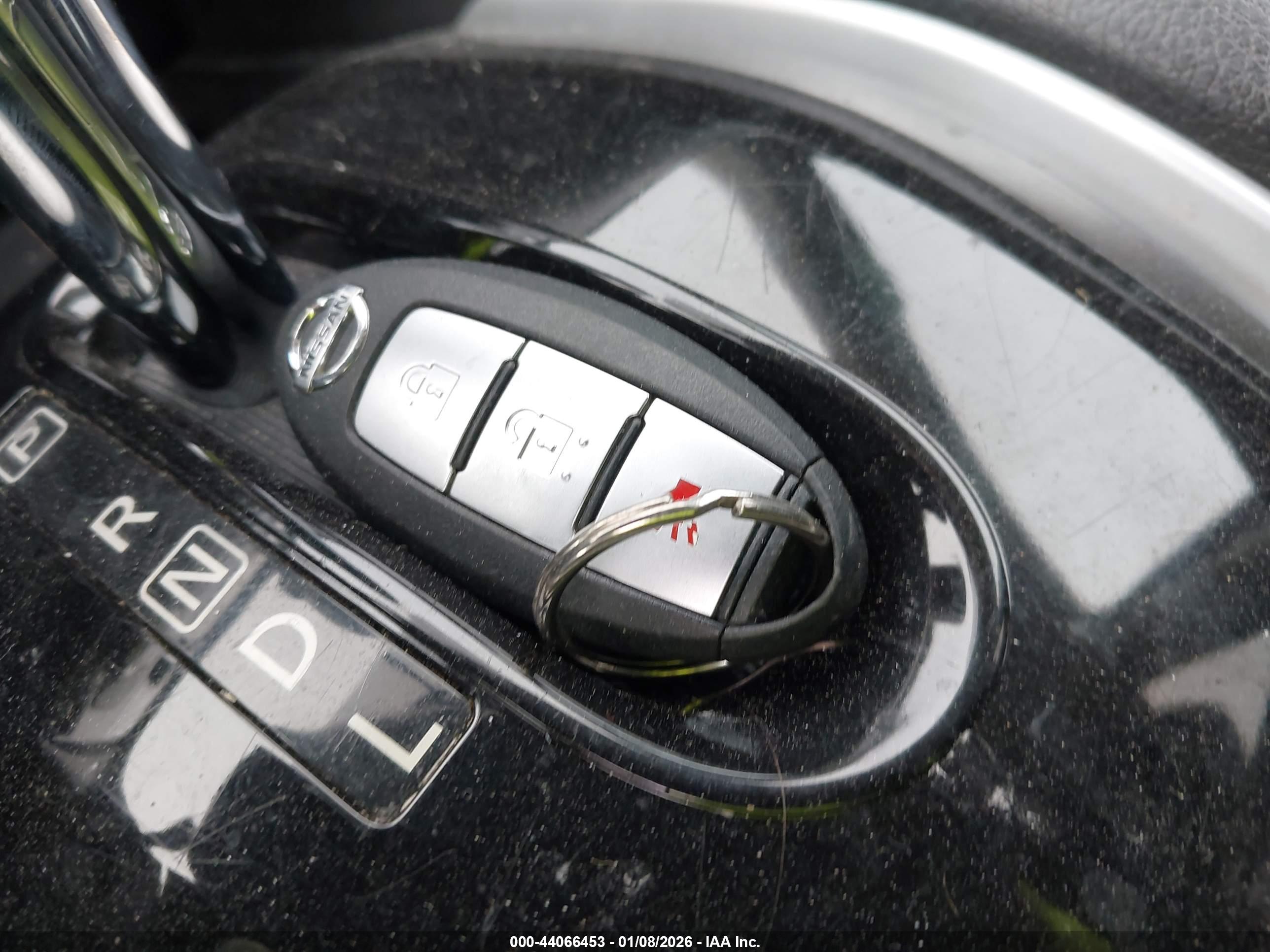 NISSAN ROGUE image 11