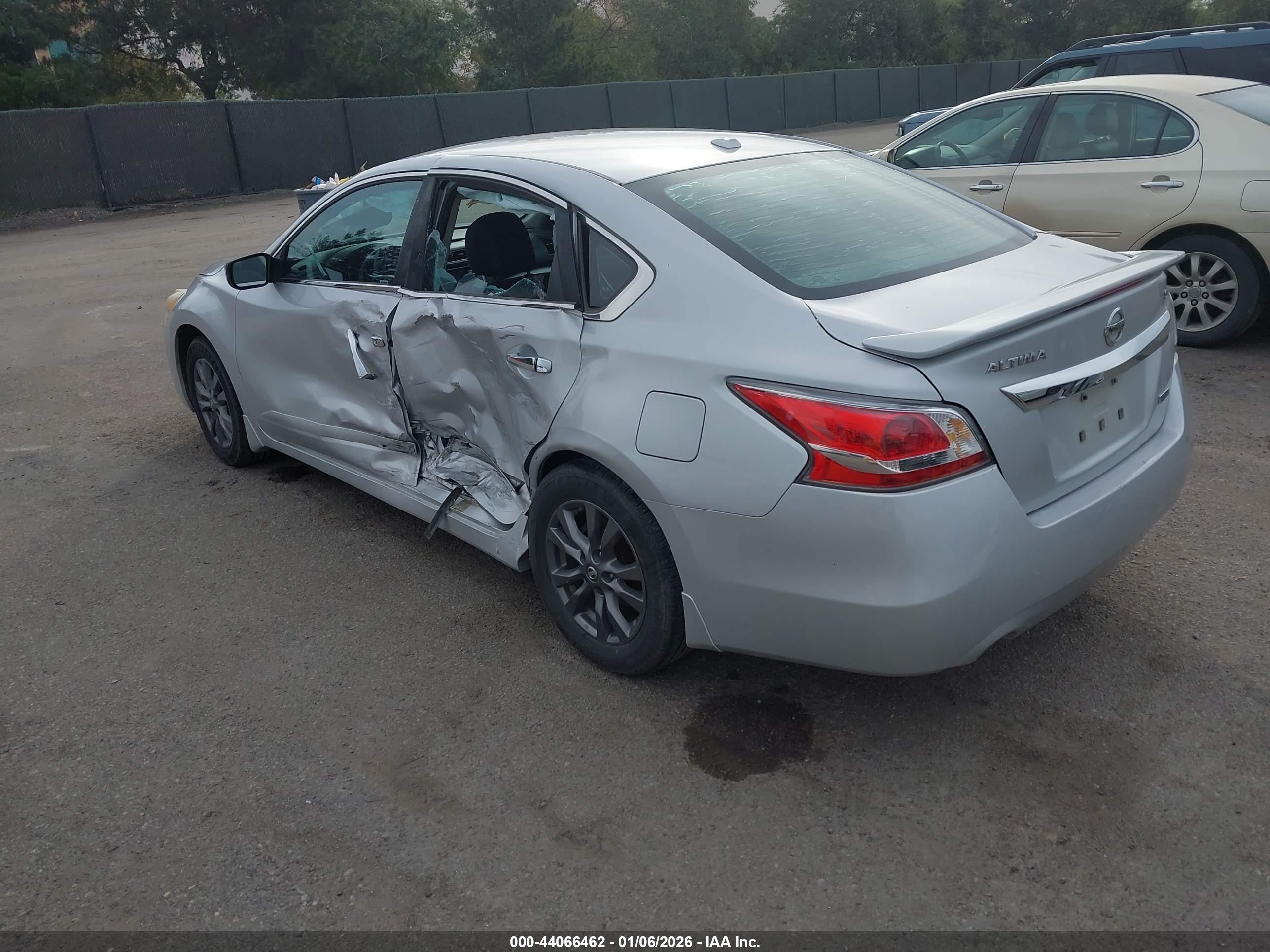 NISSAN ALTIMA image 3