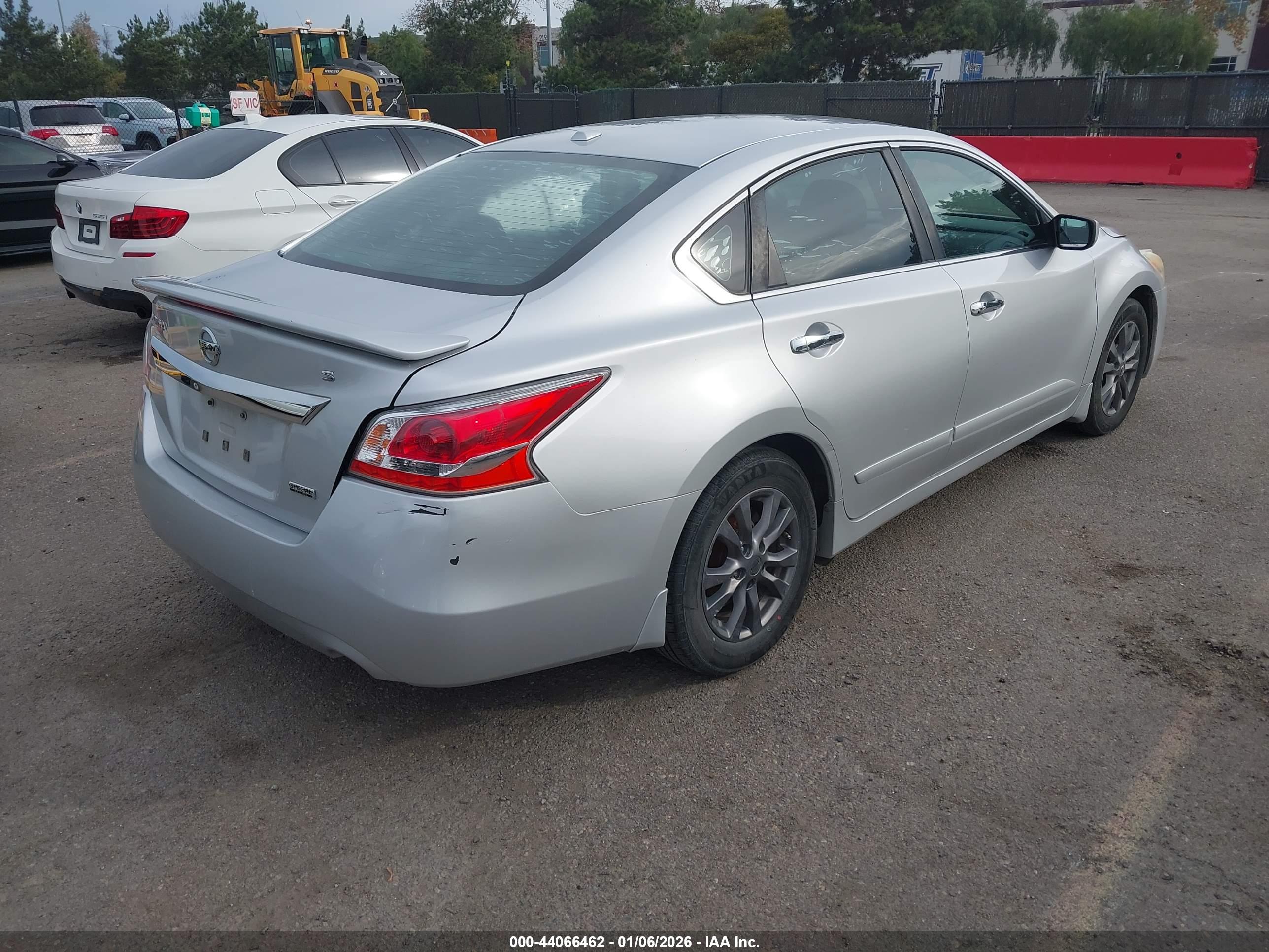 NISSAN ALTIMA image 4