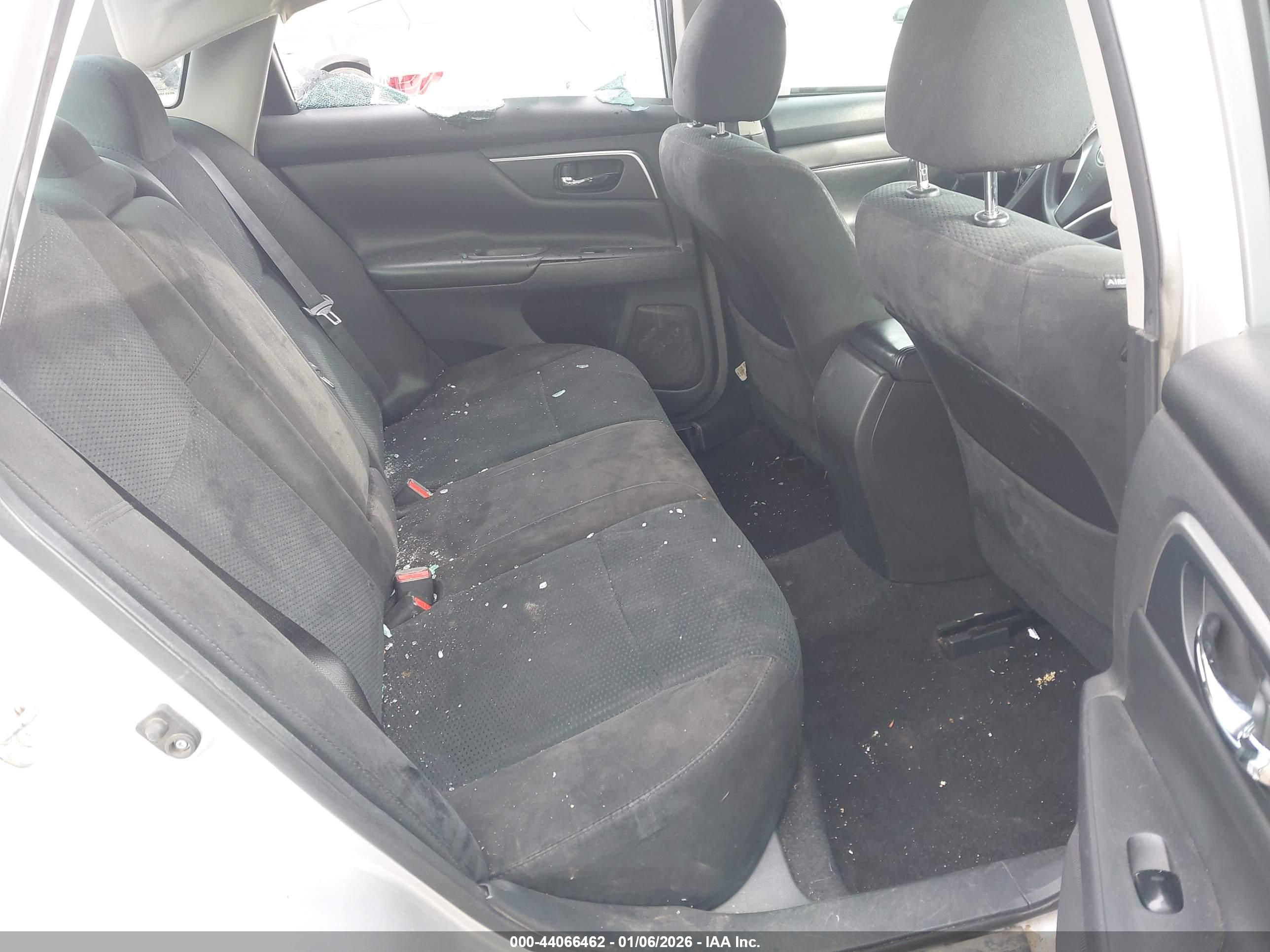 NISSAN ALTIMA image 8