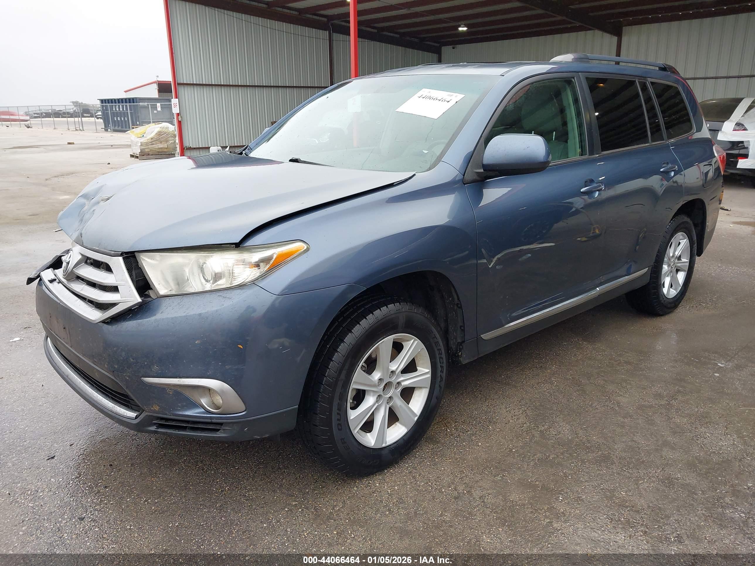 TOYOTA HIGHLANDER image 2