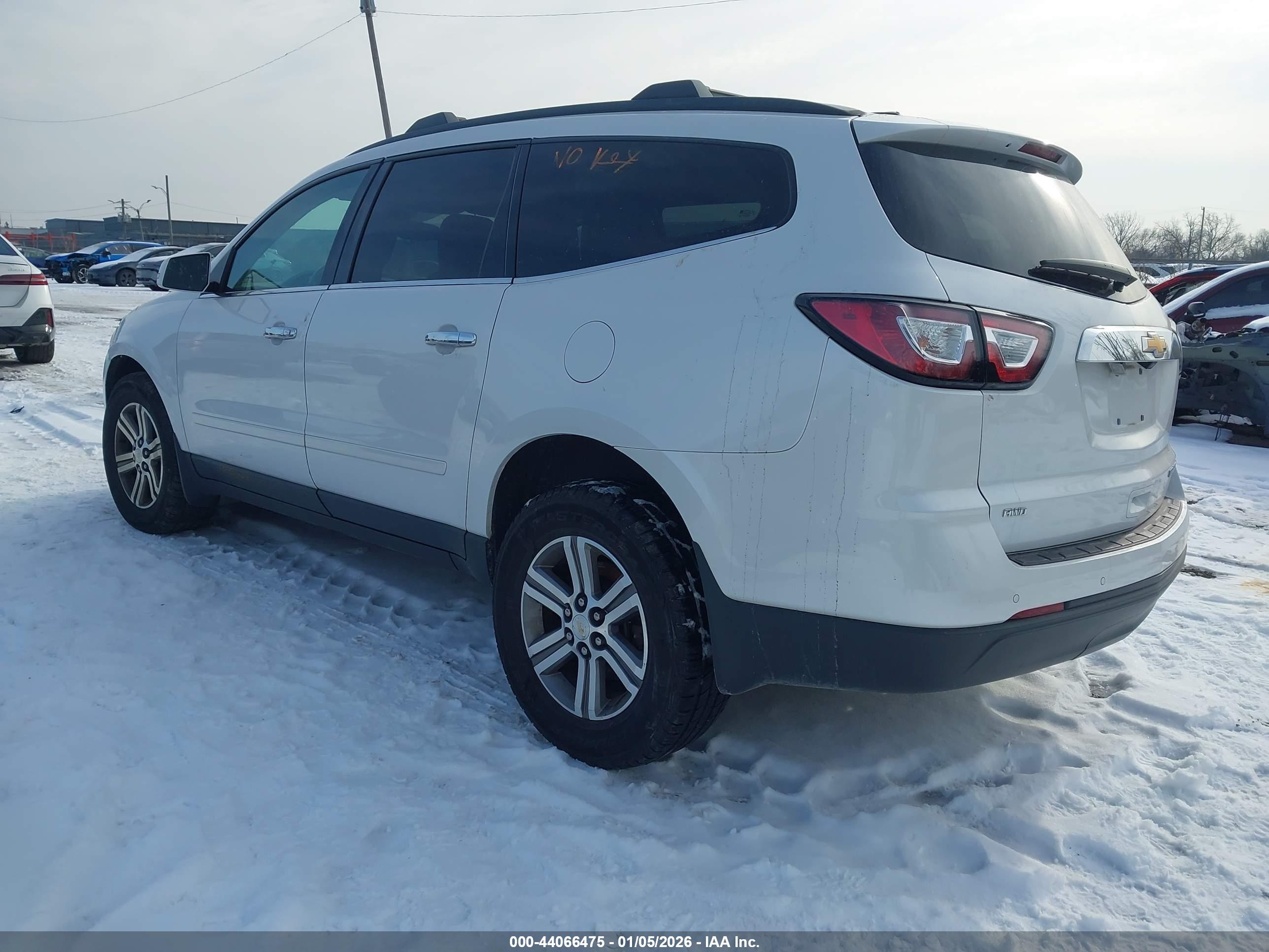 CHEVROLET TRAVERSE image 3