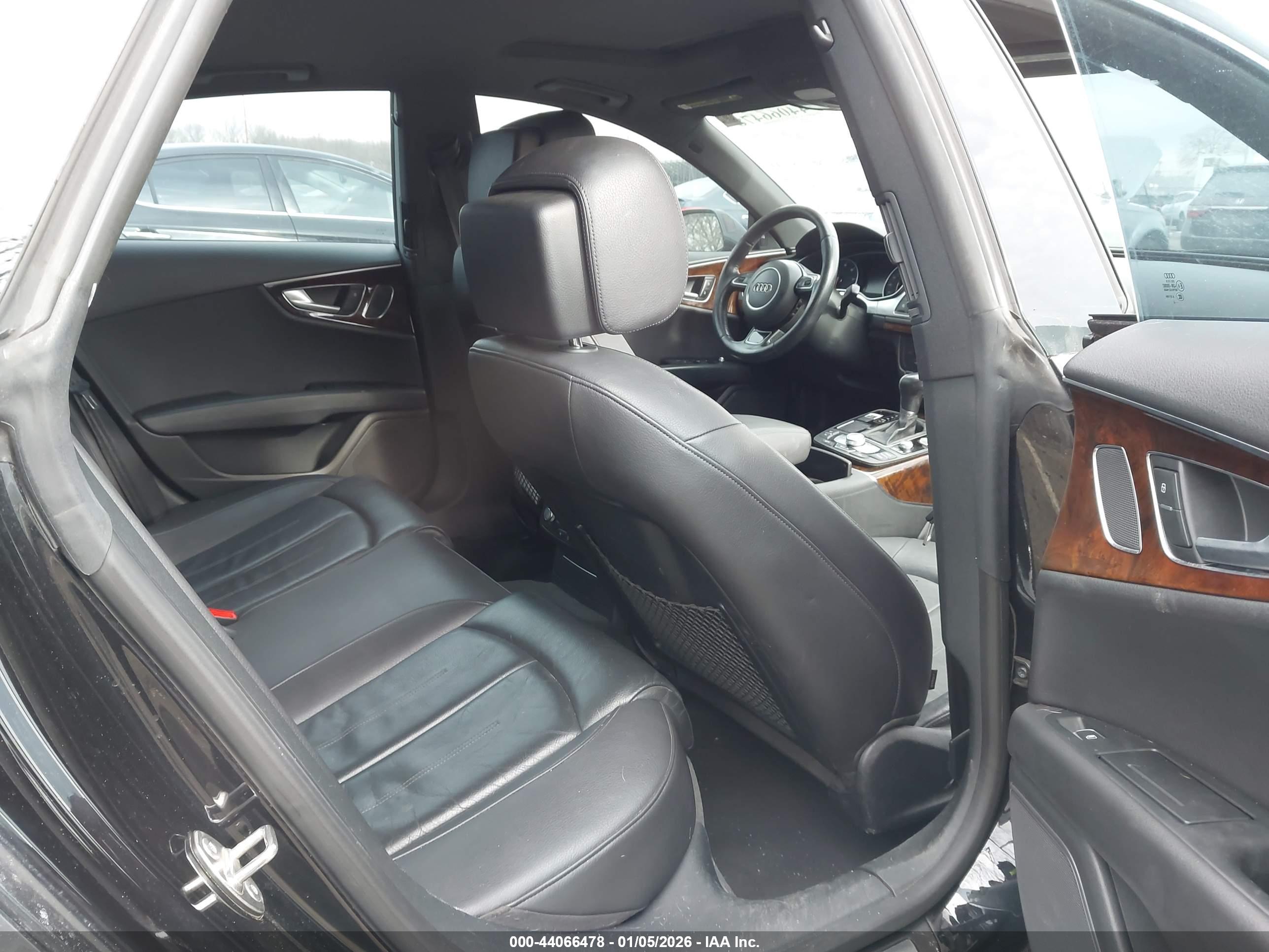 AUDI A7 image 8