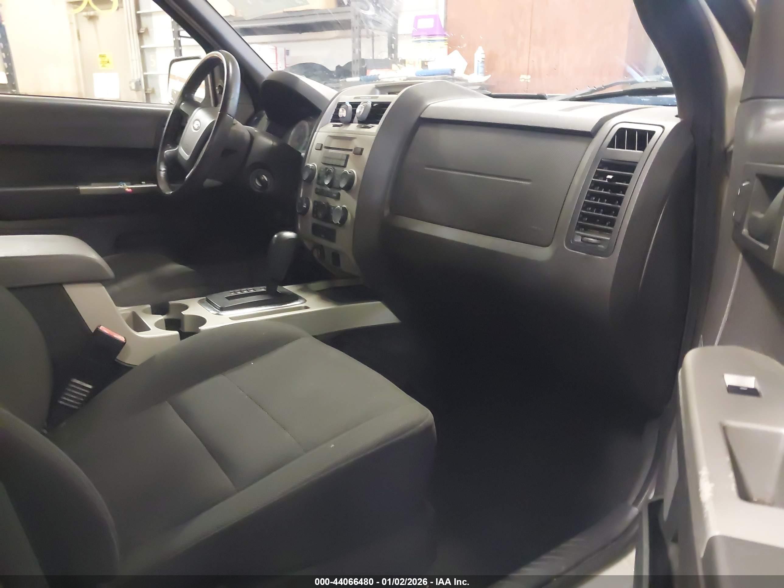 FORD ESCAPE image 5