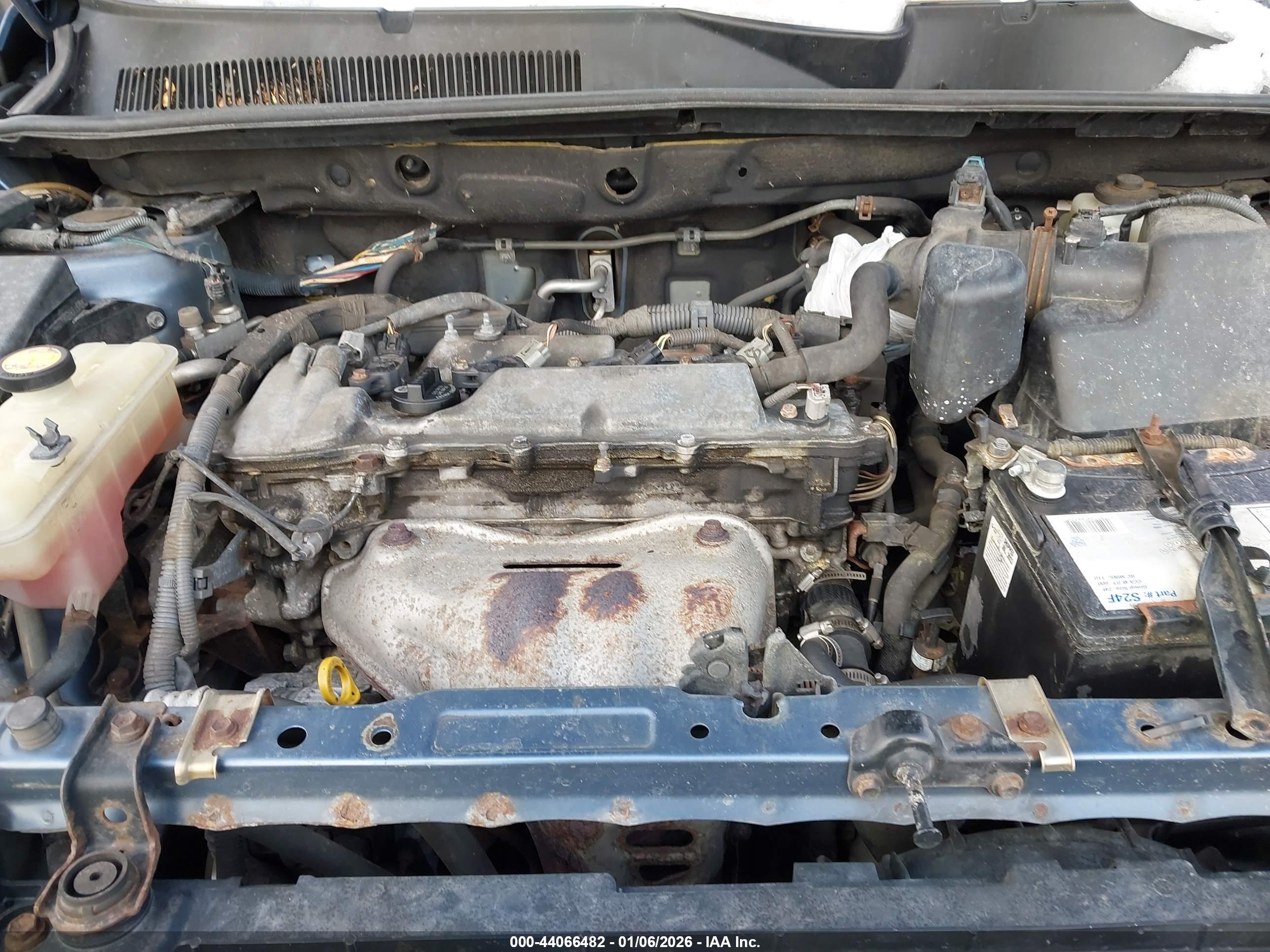 TOYOTA RAV4 image 10