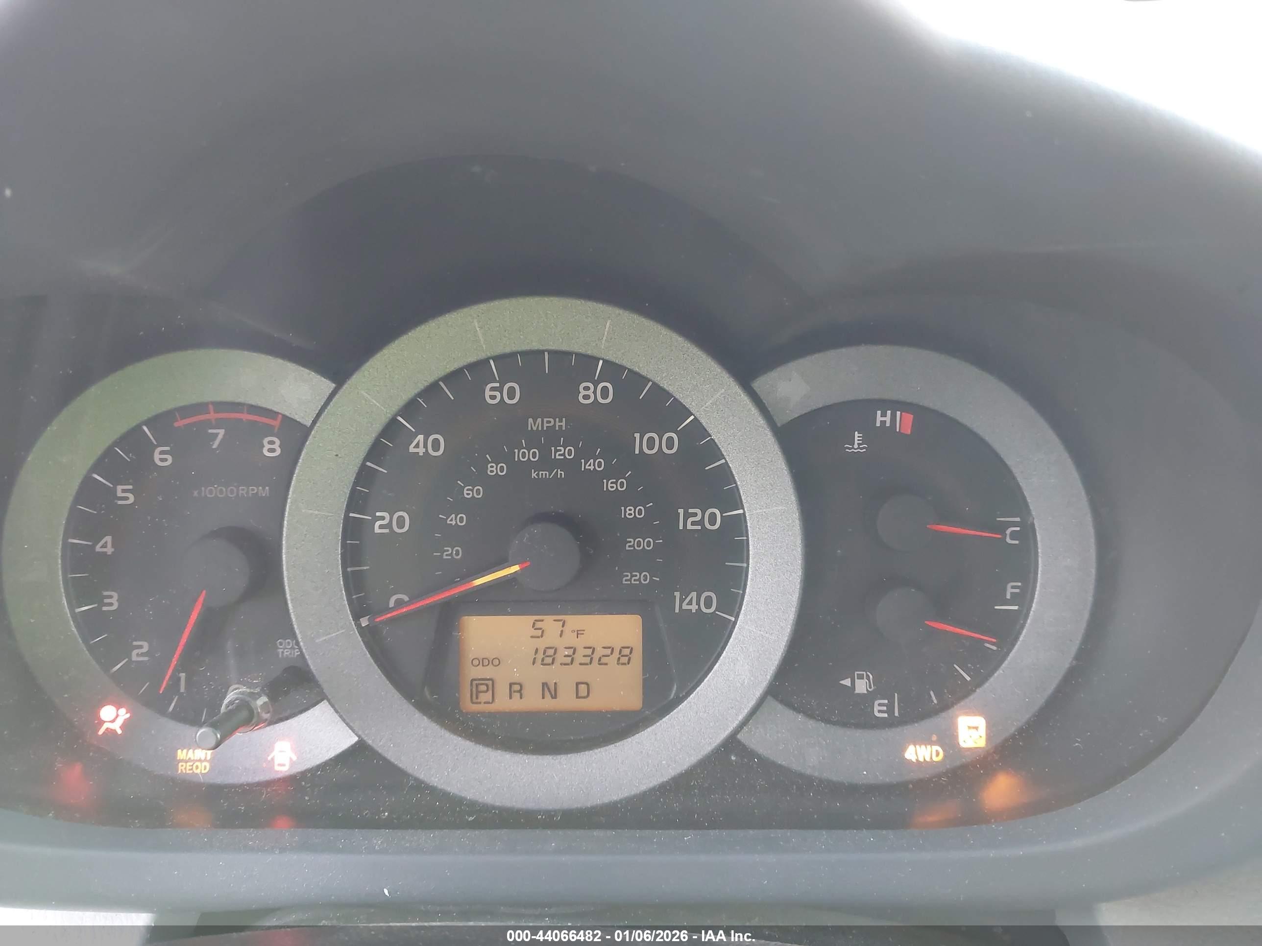 TOYOTA RAV4 image 7