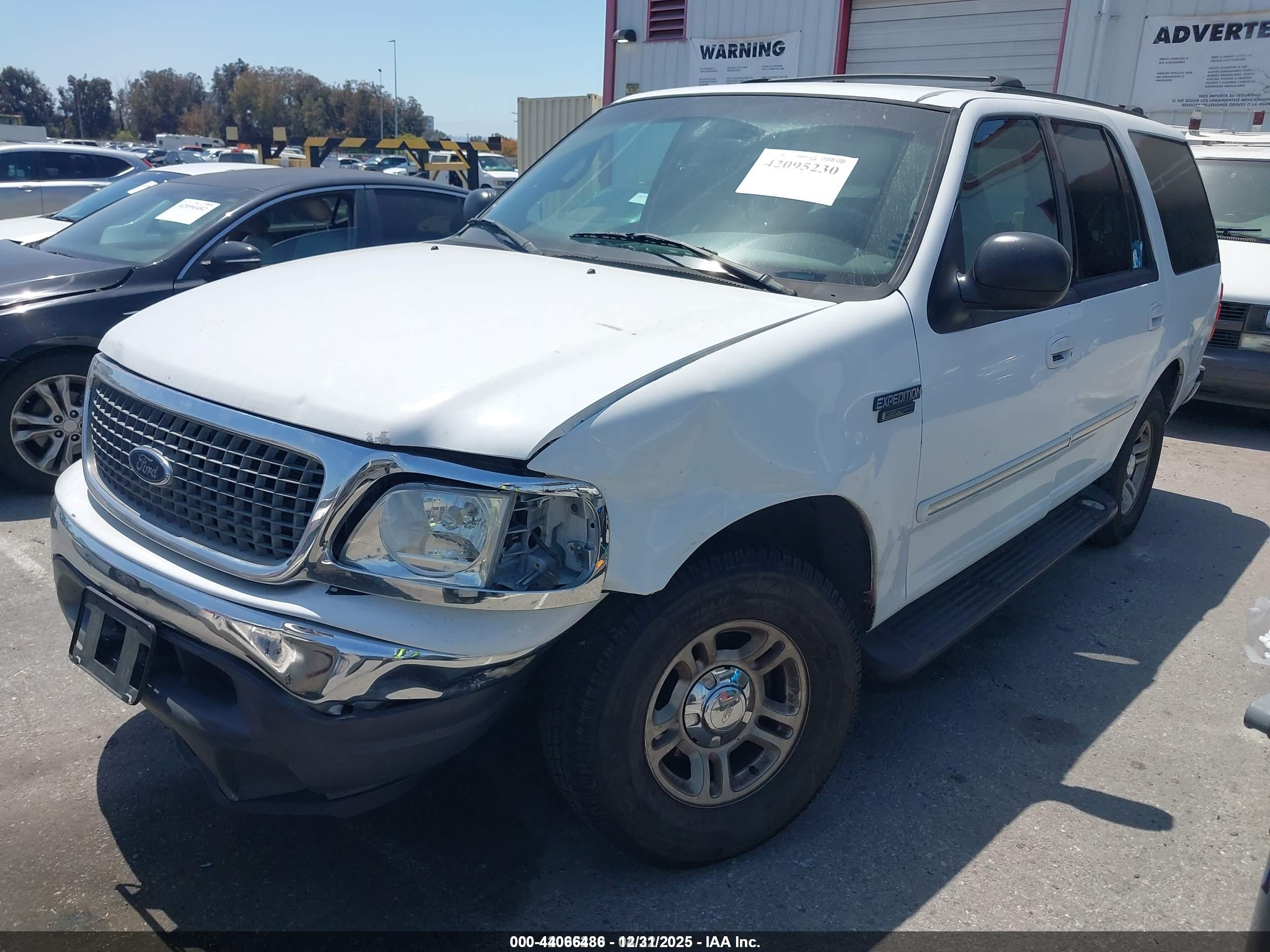 FORD EXPEDITION image 2
