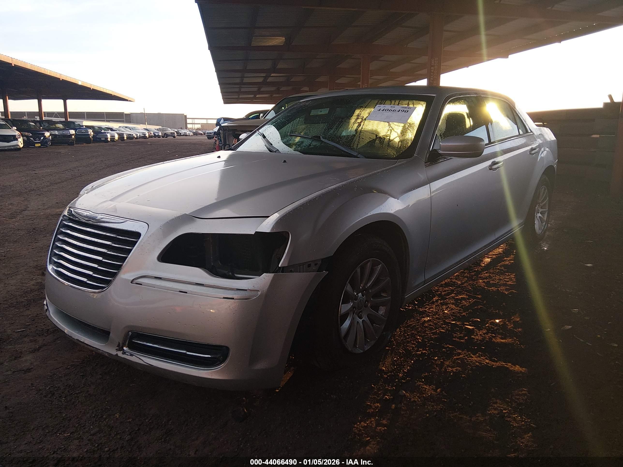 CHRYSLER 300 image 2