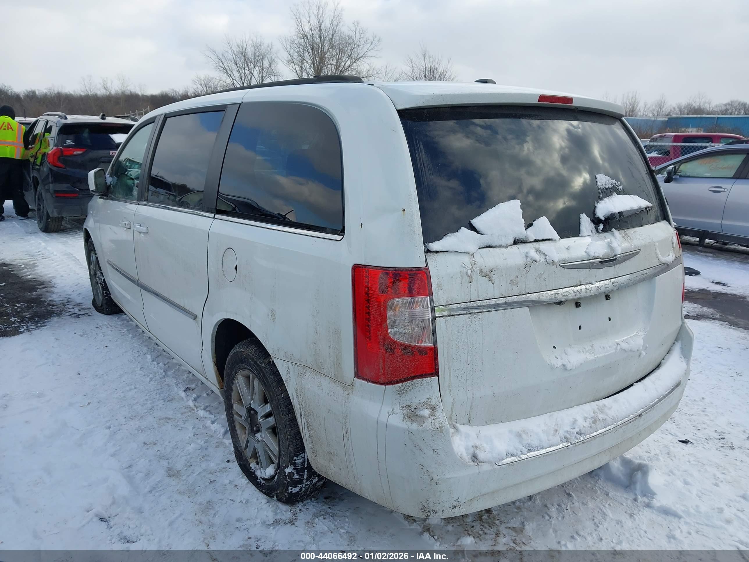 CHRYSLER TOWN image 3