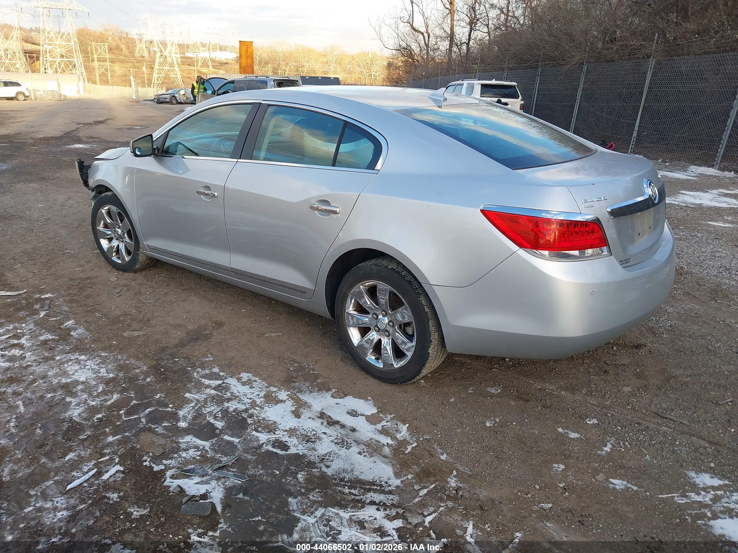 BUICK LACROSSE image 3