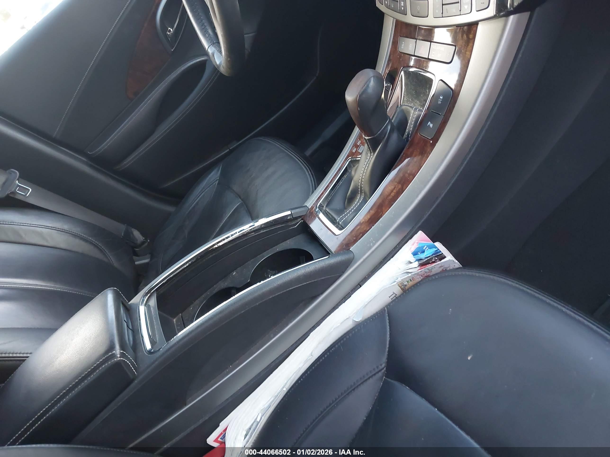 BUICK LACROSSE image 5