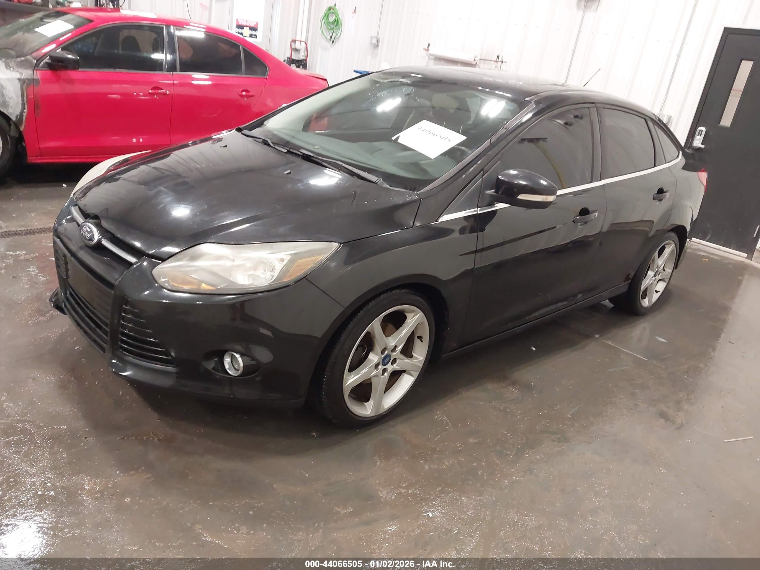 FORD FOCUS image 2