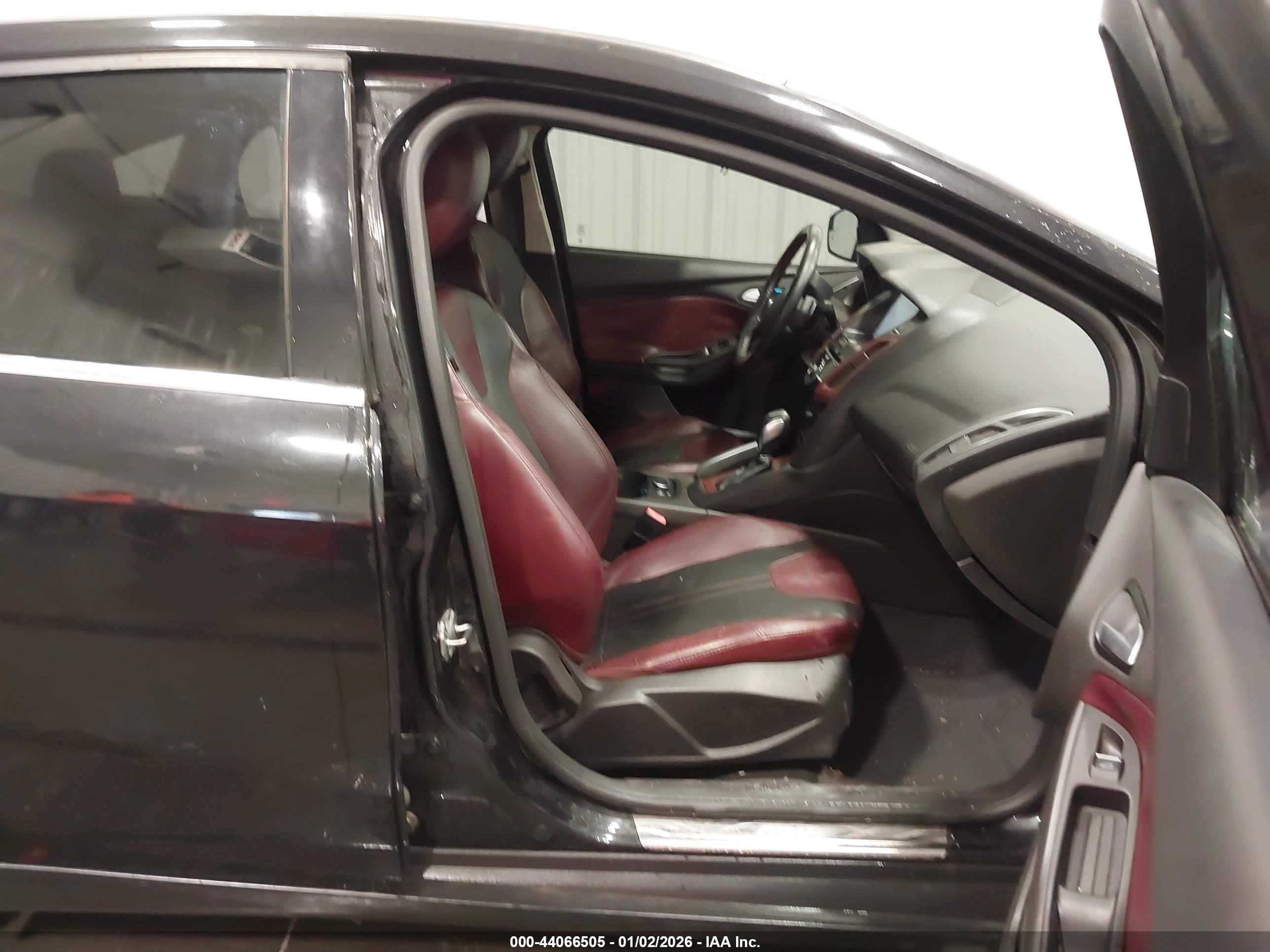 FORD FOCUS image 5
