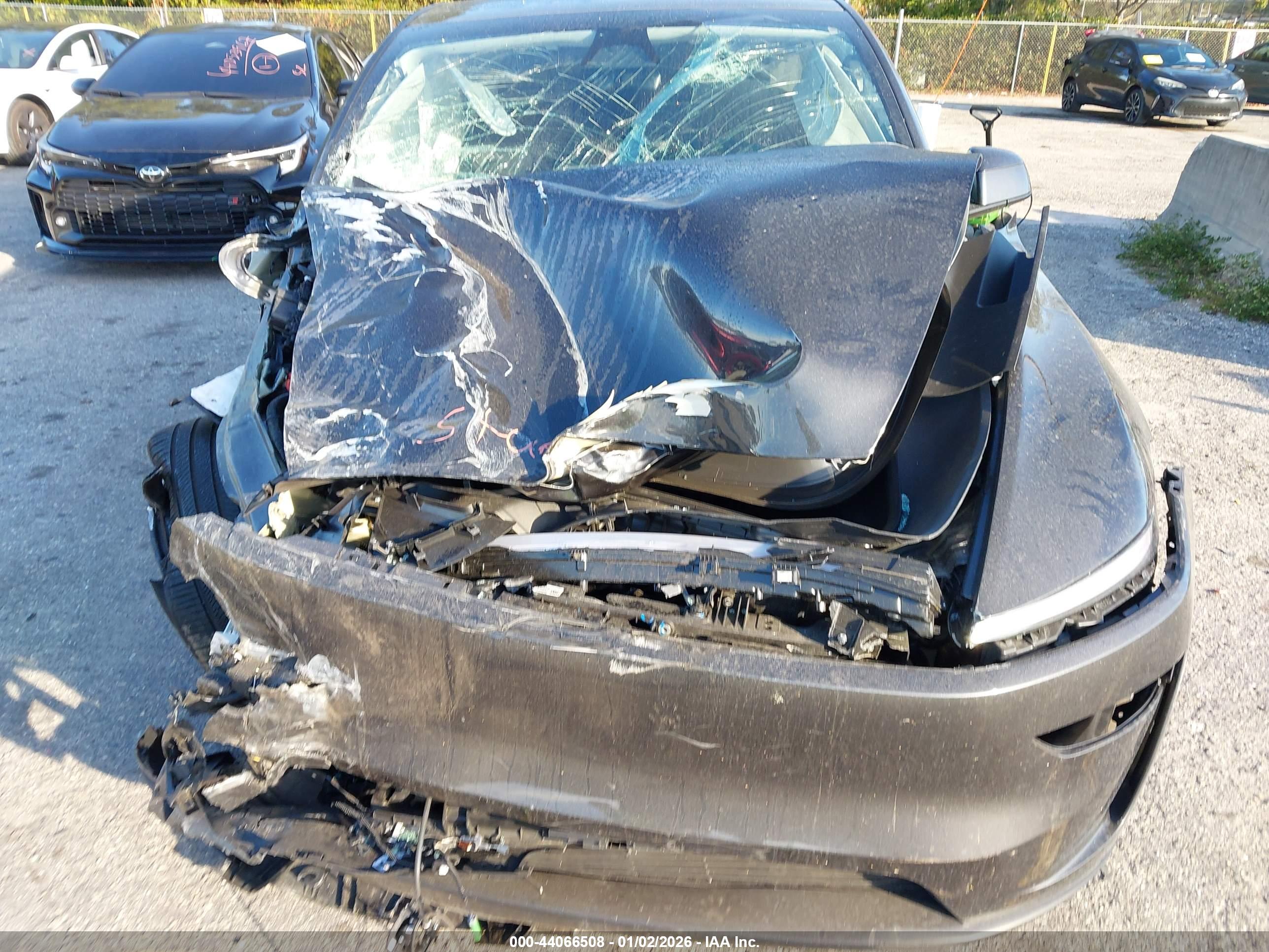 TESLA MODEL image 10