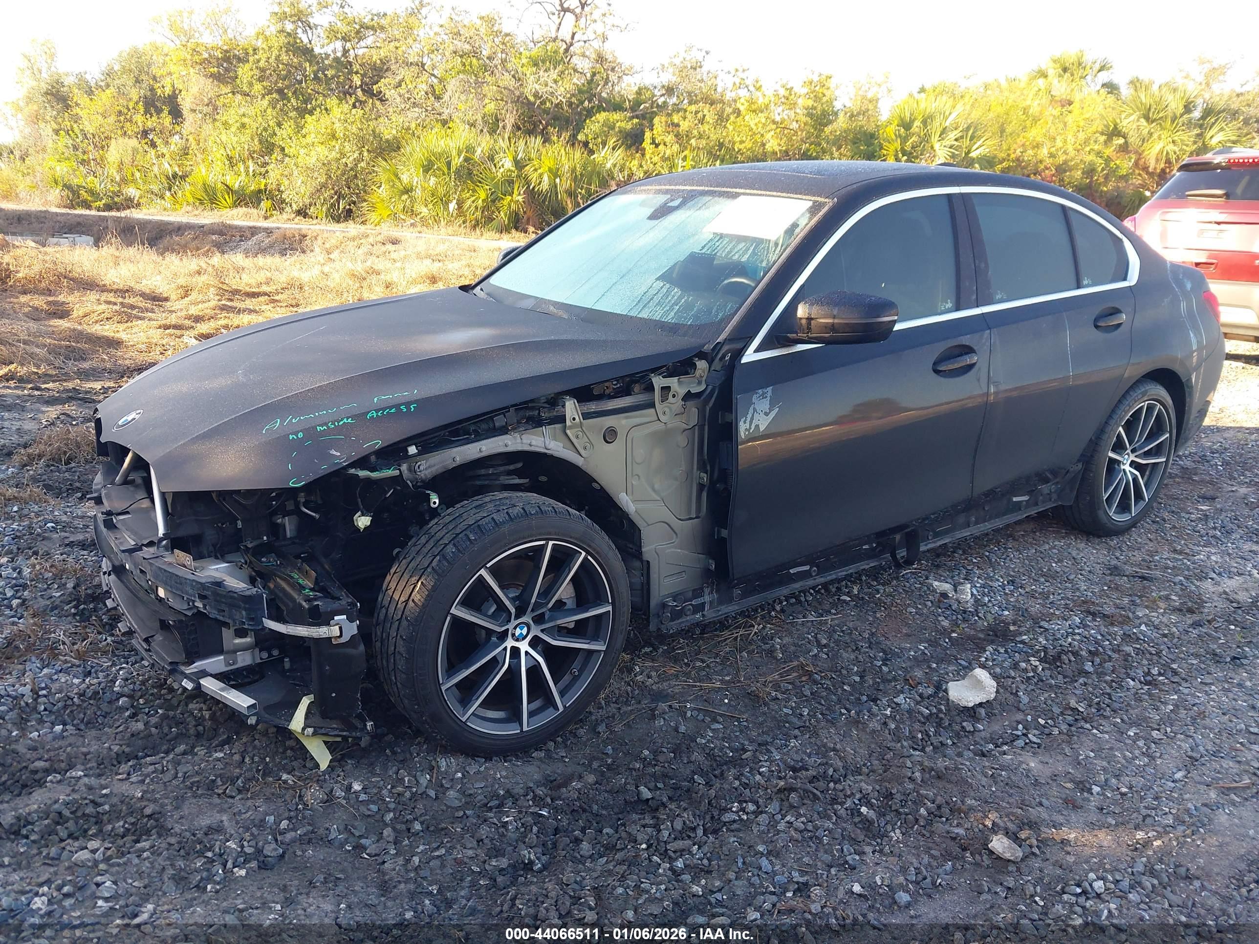 BMW 330I image 2