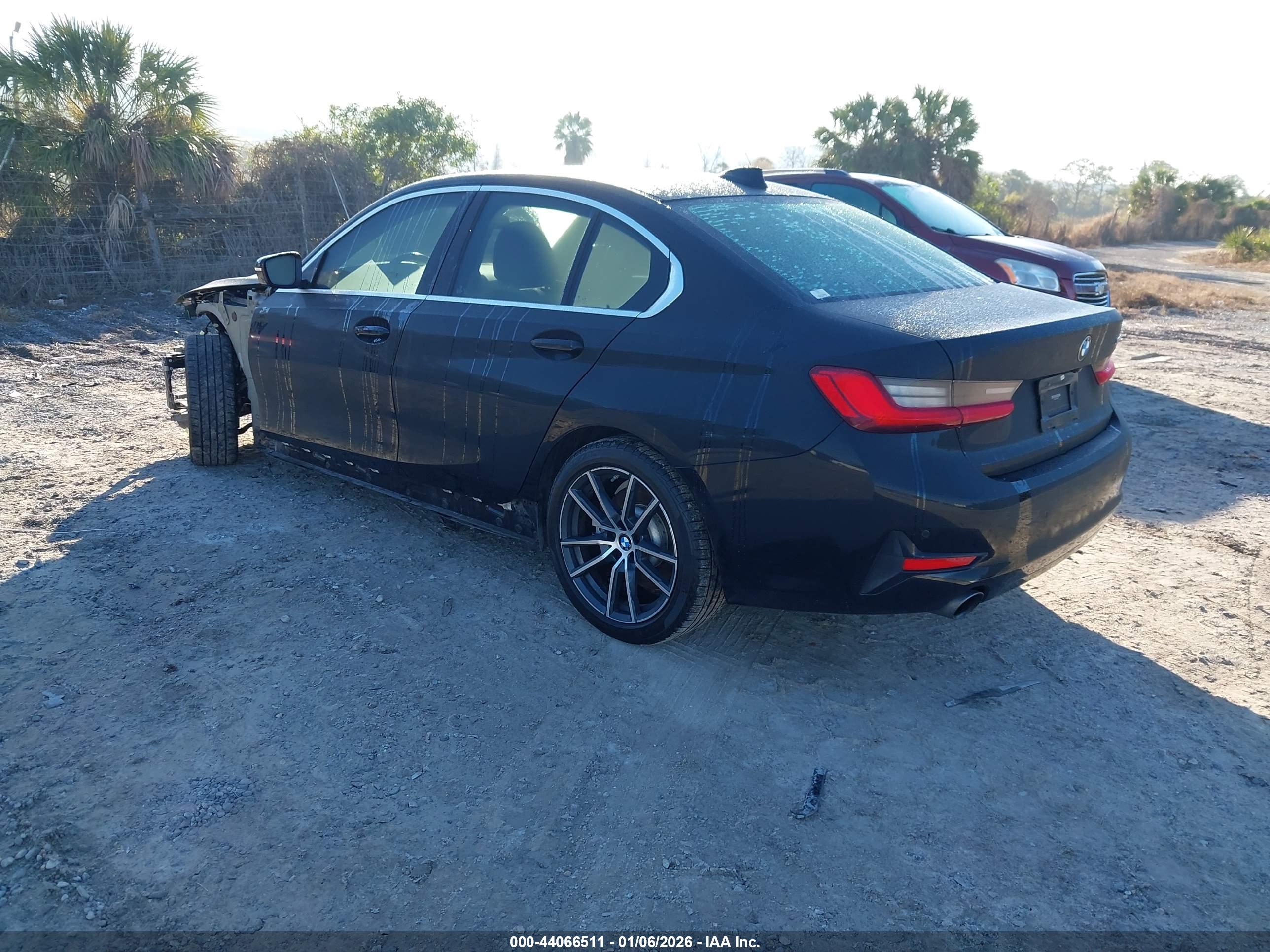 BMW 330I image 3